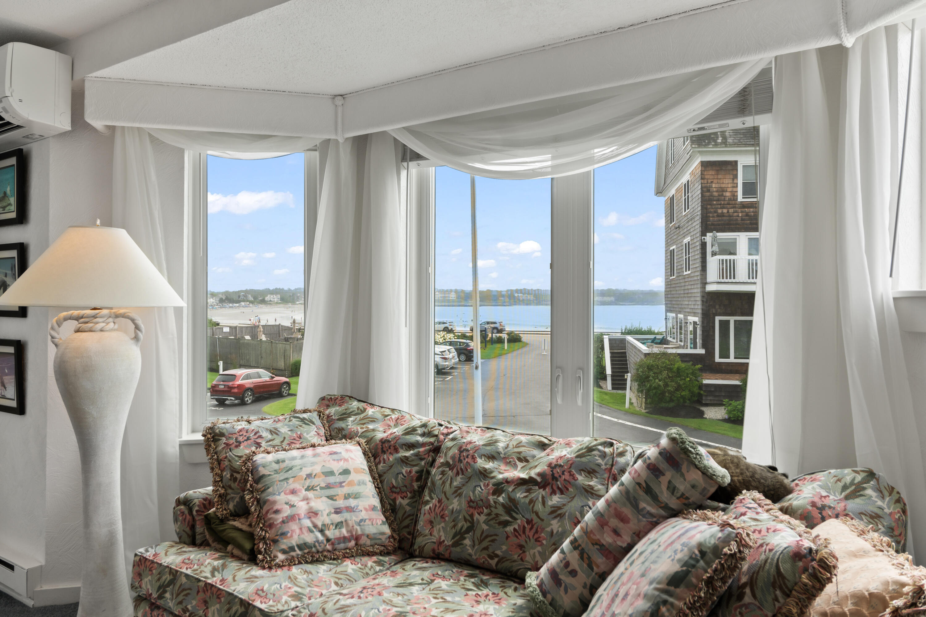 143 Beach Avenue, 202