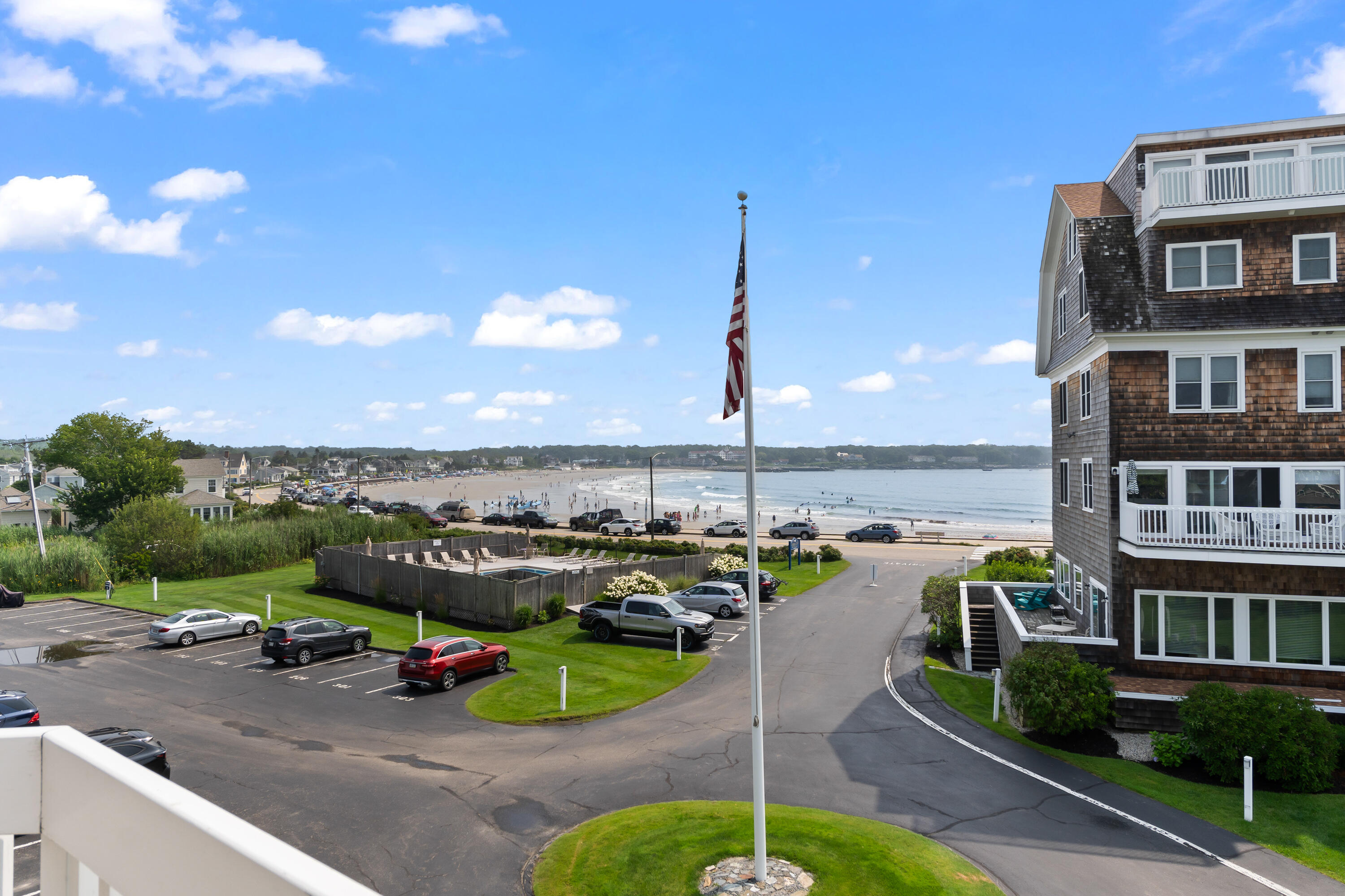 143 Beach Avenue, 202
