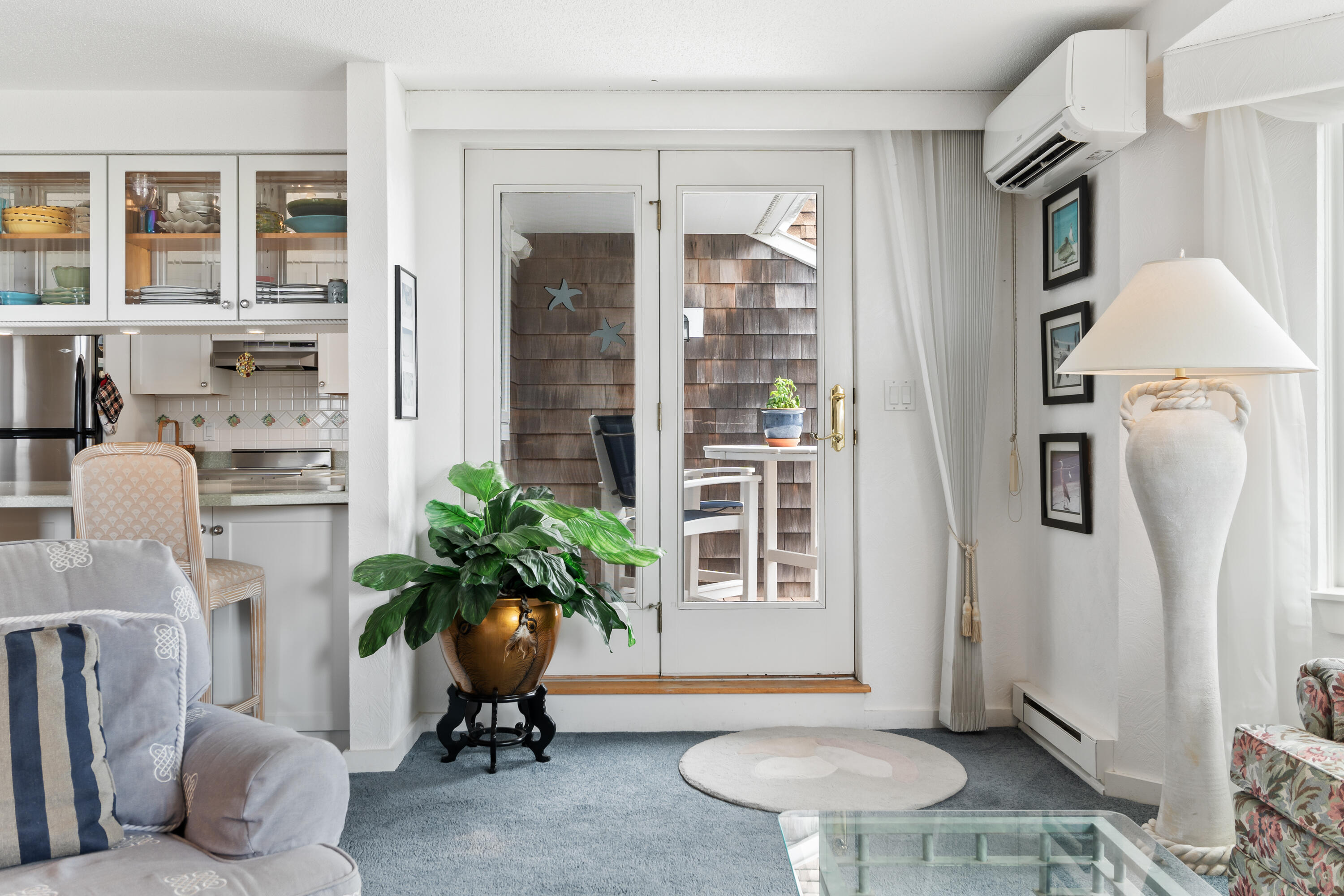 143 Beach Avenue, 202