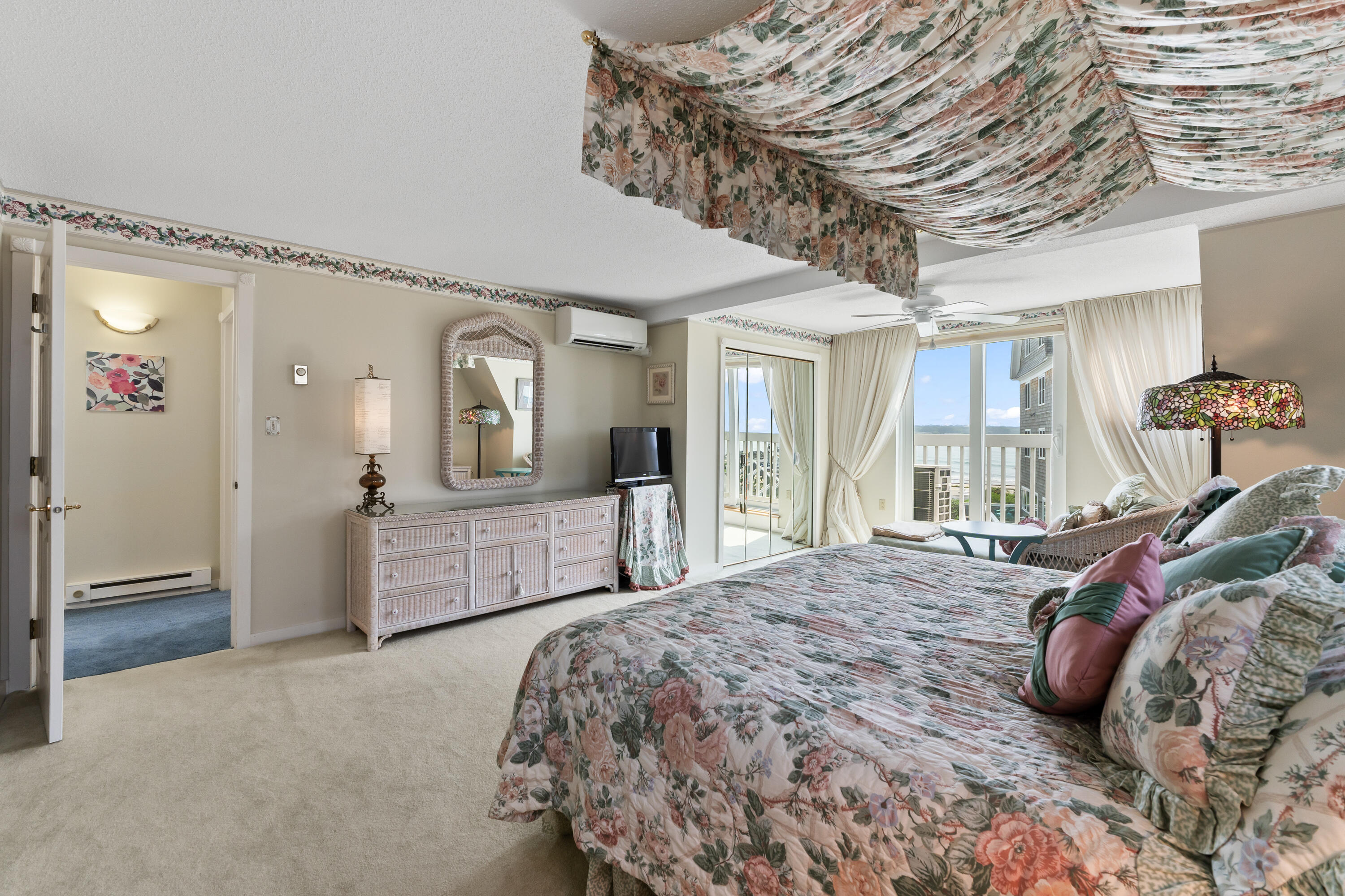 143 Beach Avenue, 202
