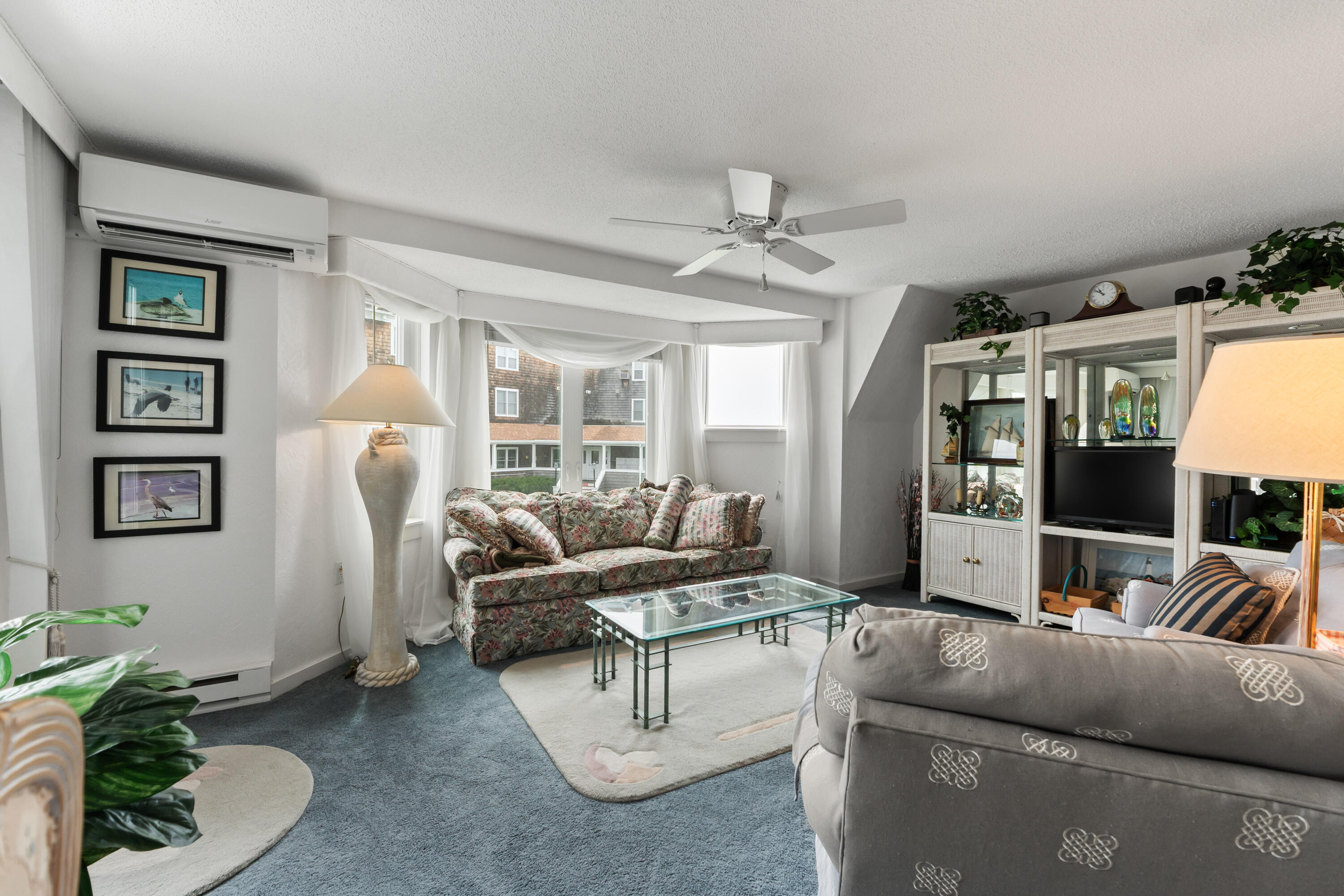 143 Beach Avenue, 202