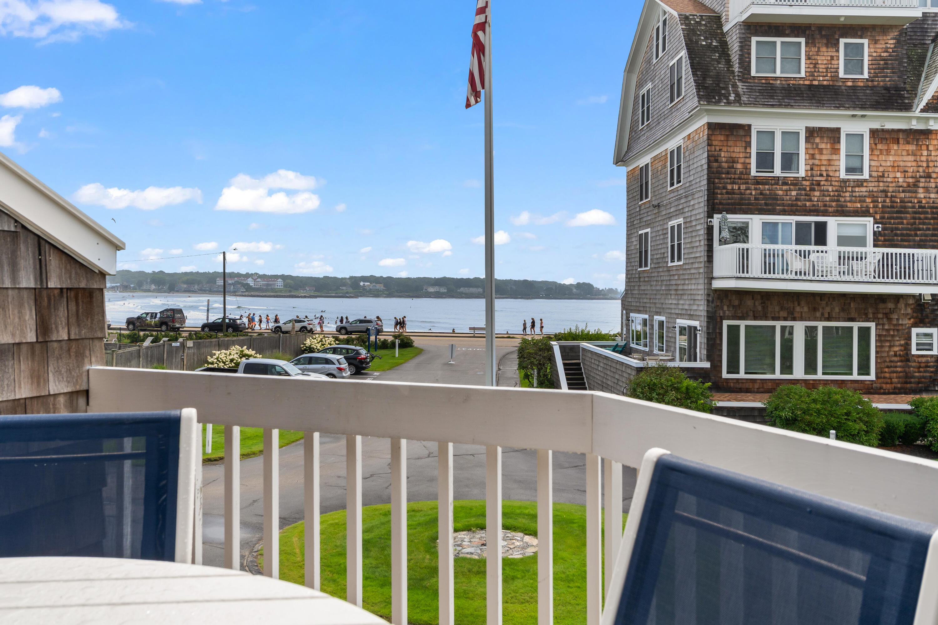 143 Beach Avenue, 202