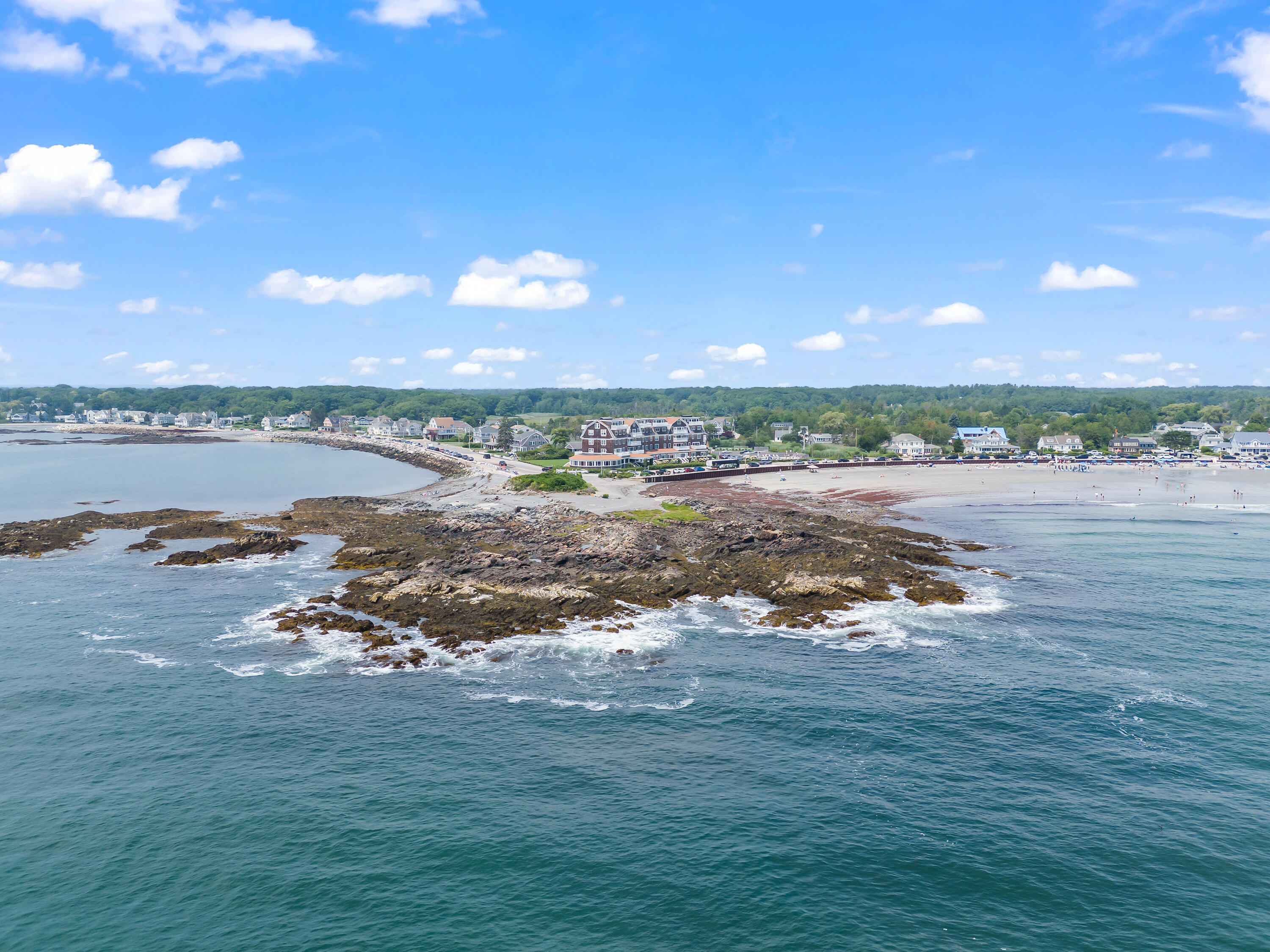 143 Beach Avenue, 202