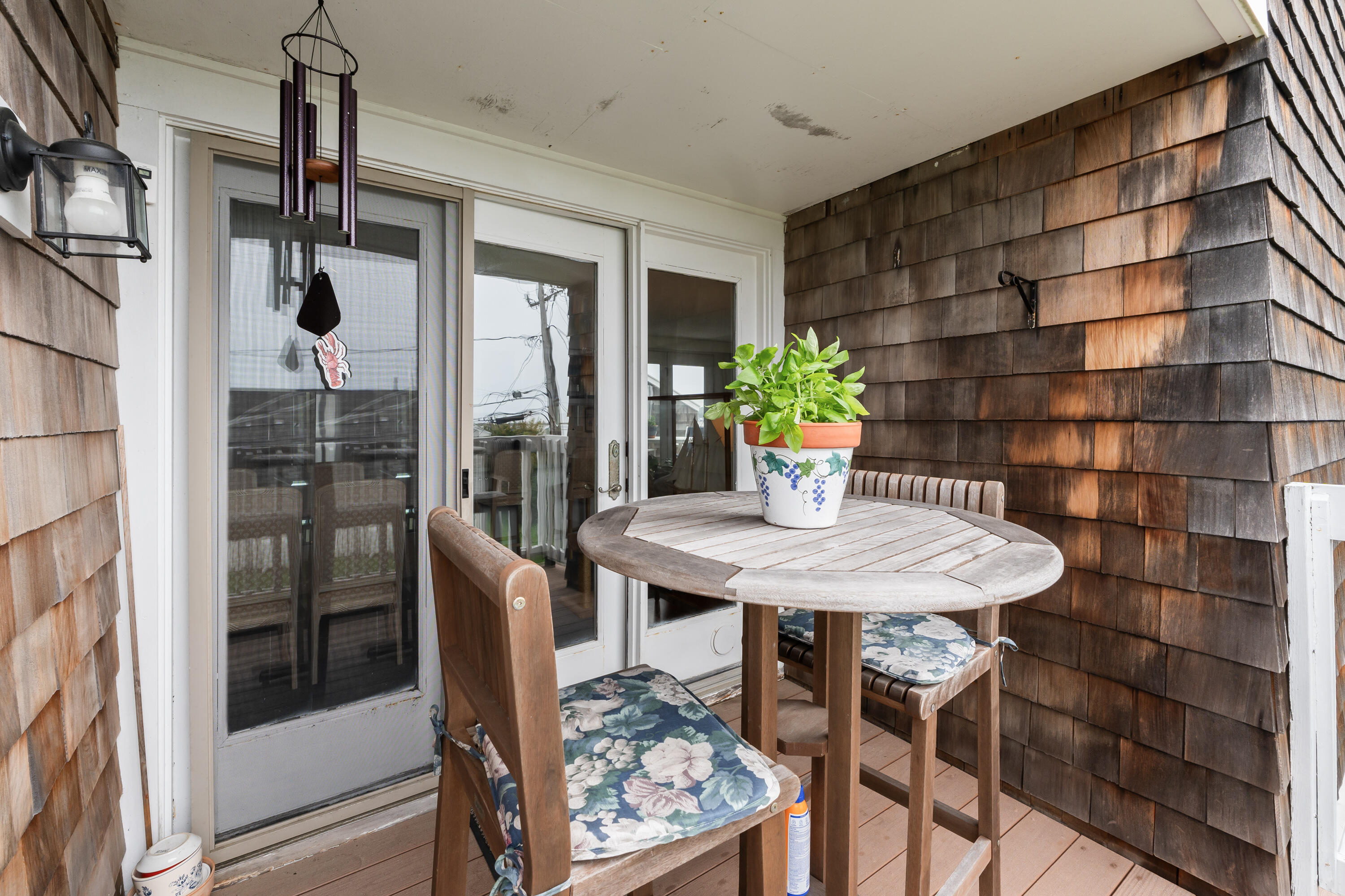 143 Beach Avenue, 202