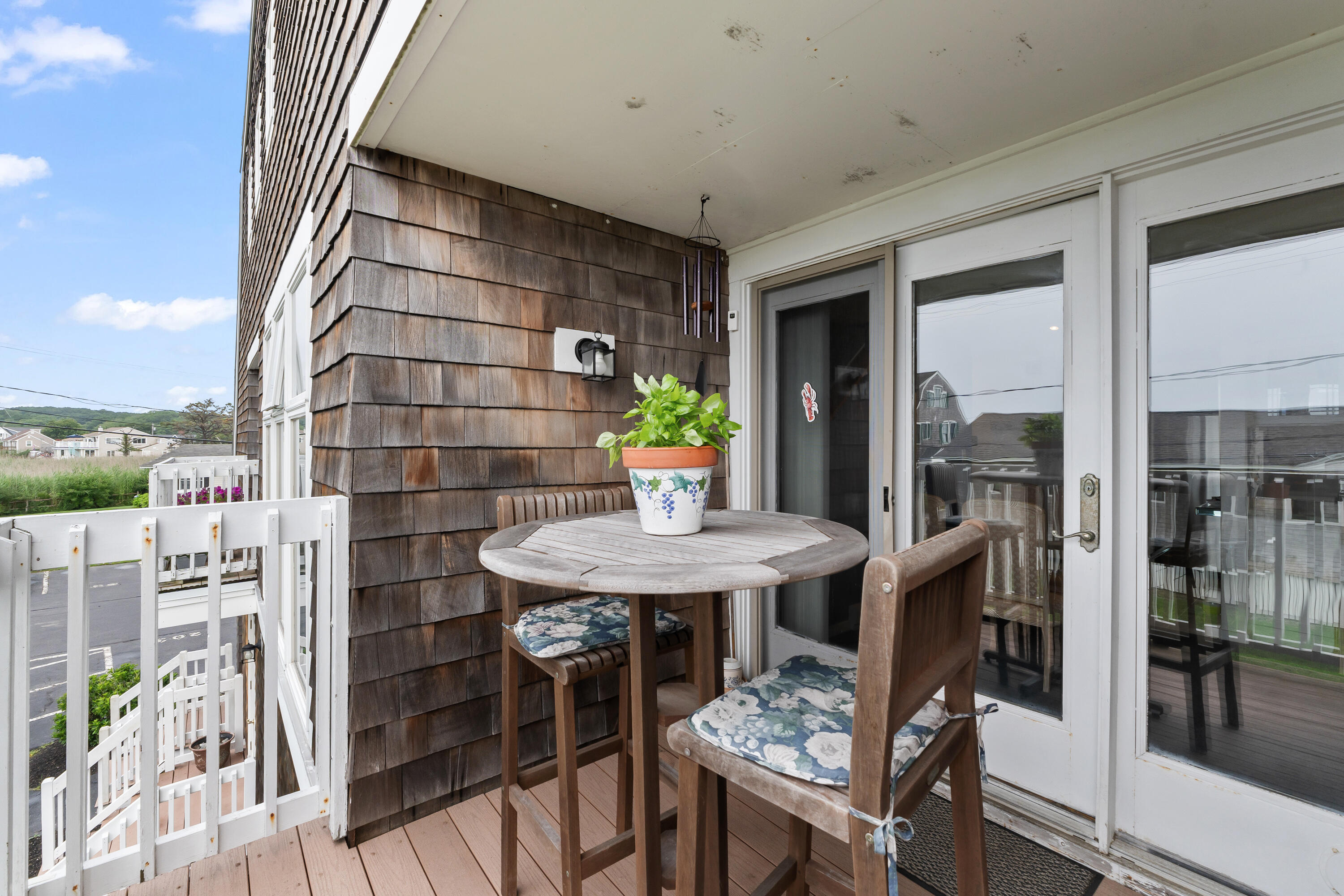 143 Beach Avenue, 202