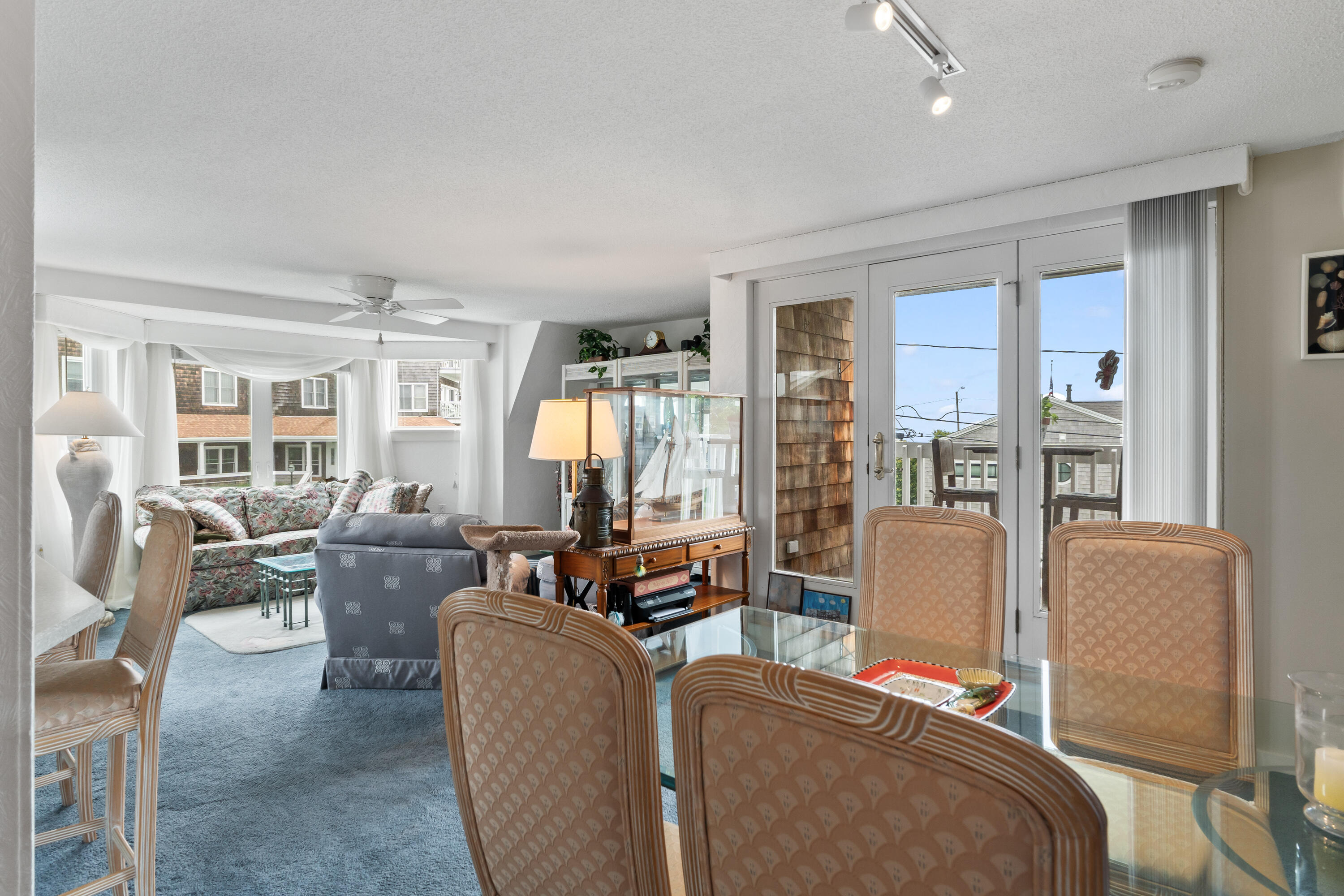 143 Beach Avenue, 202