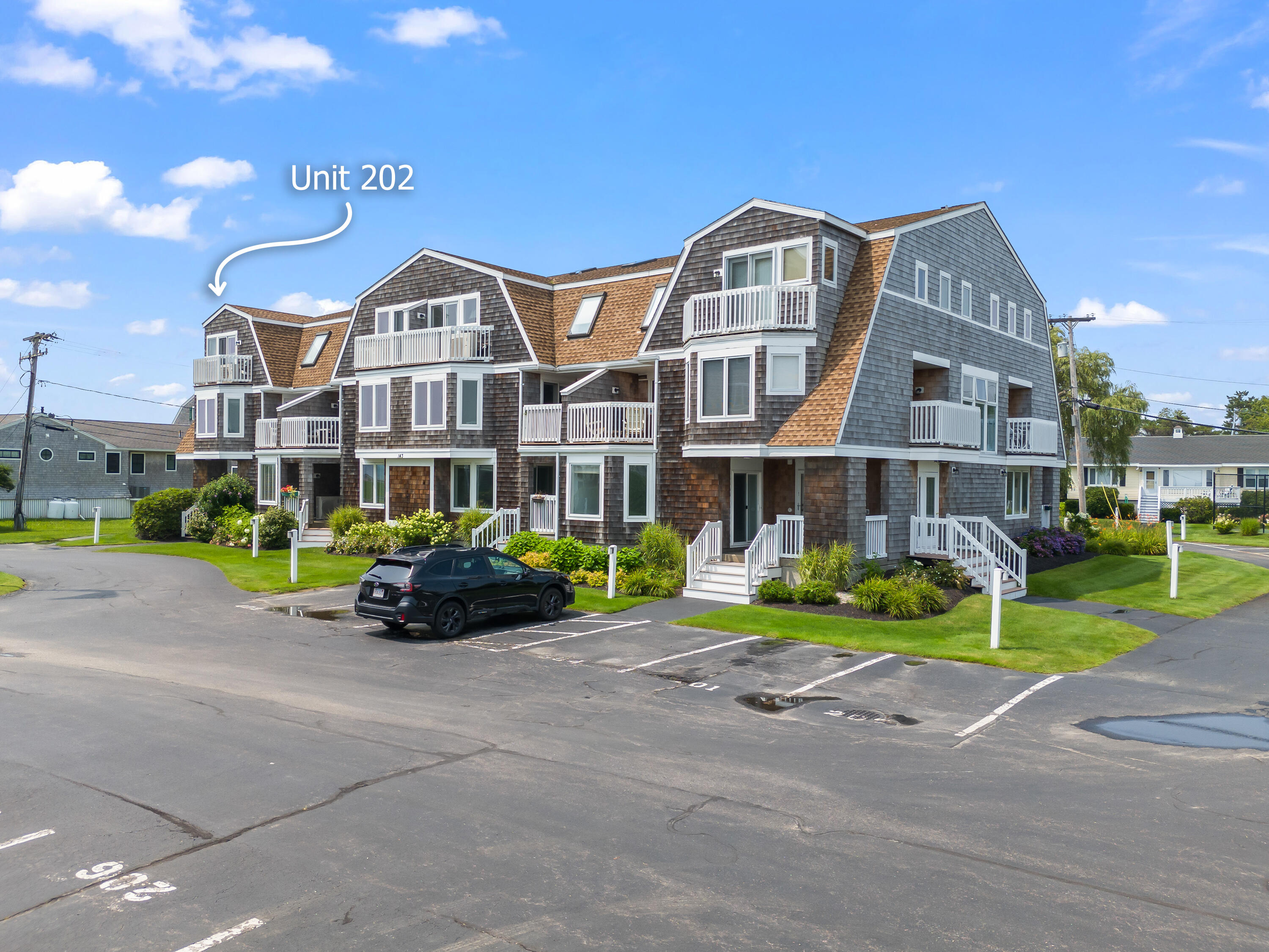 143 Beach Avenue, 202