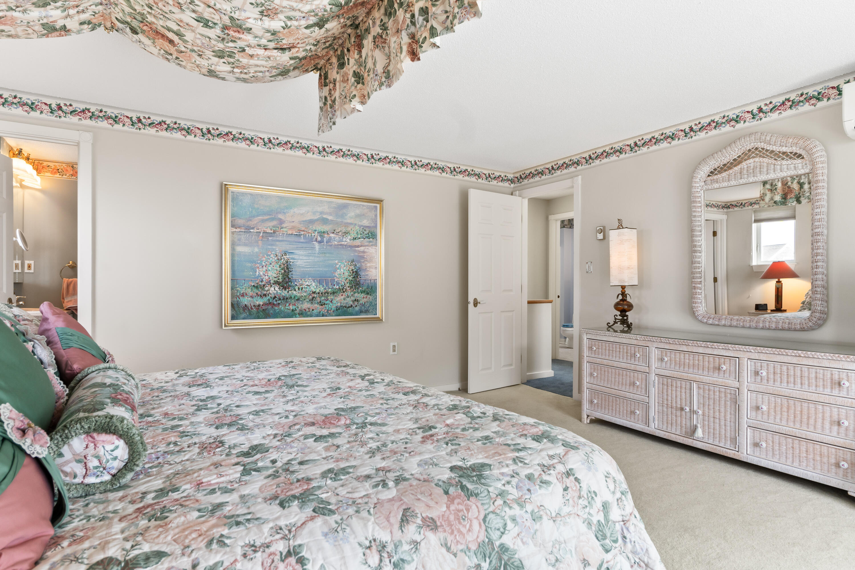 143 Beach Avenue, 202