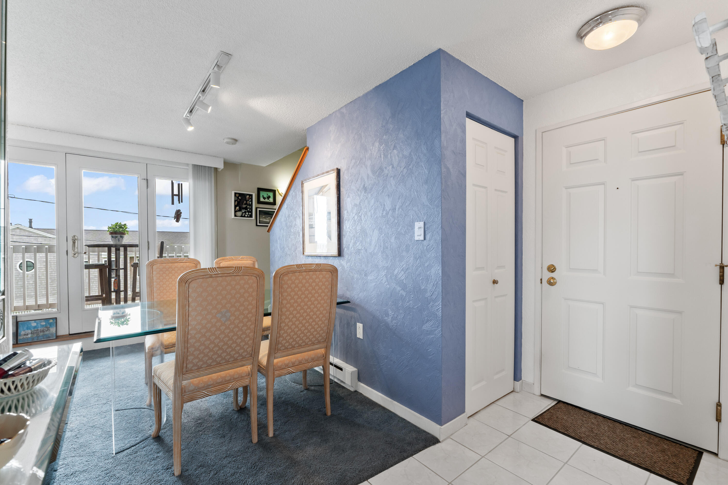 143 Beach Avenue, 202