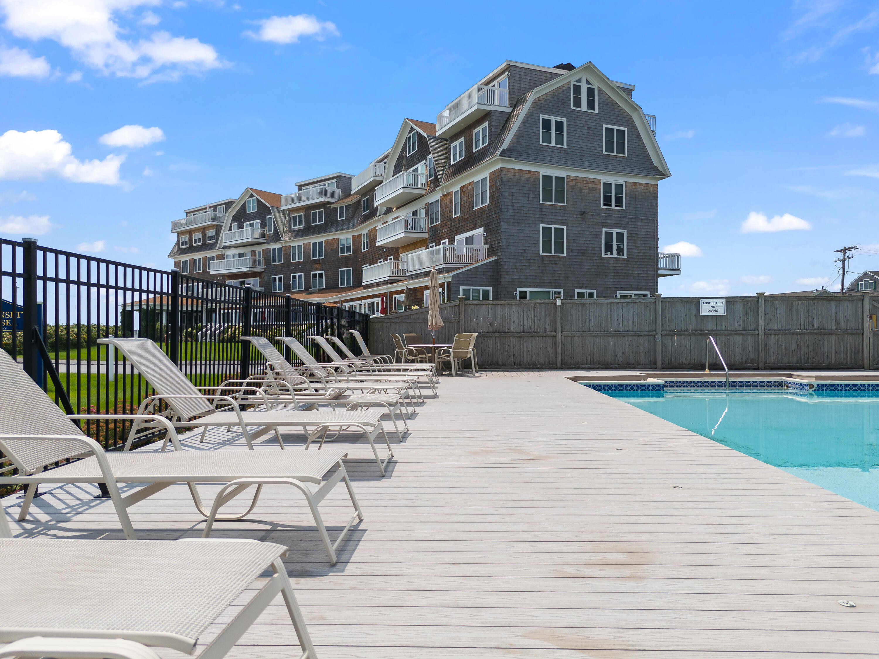 143 Beach Avenue, 202