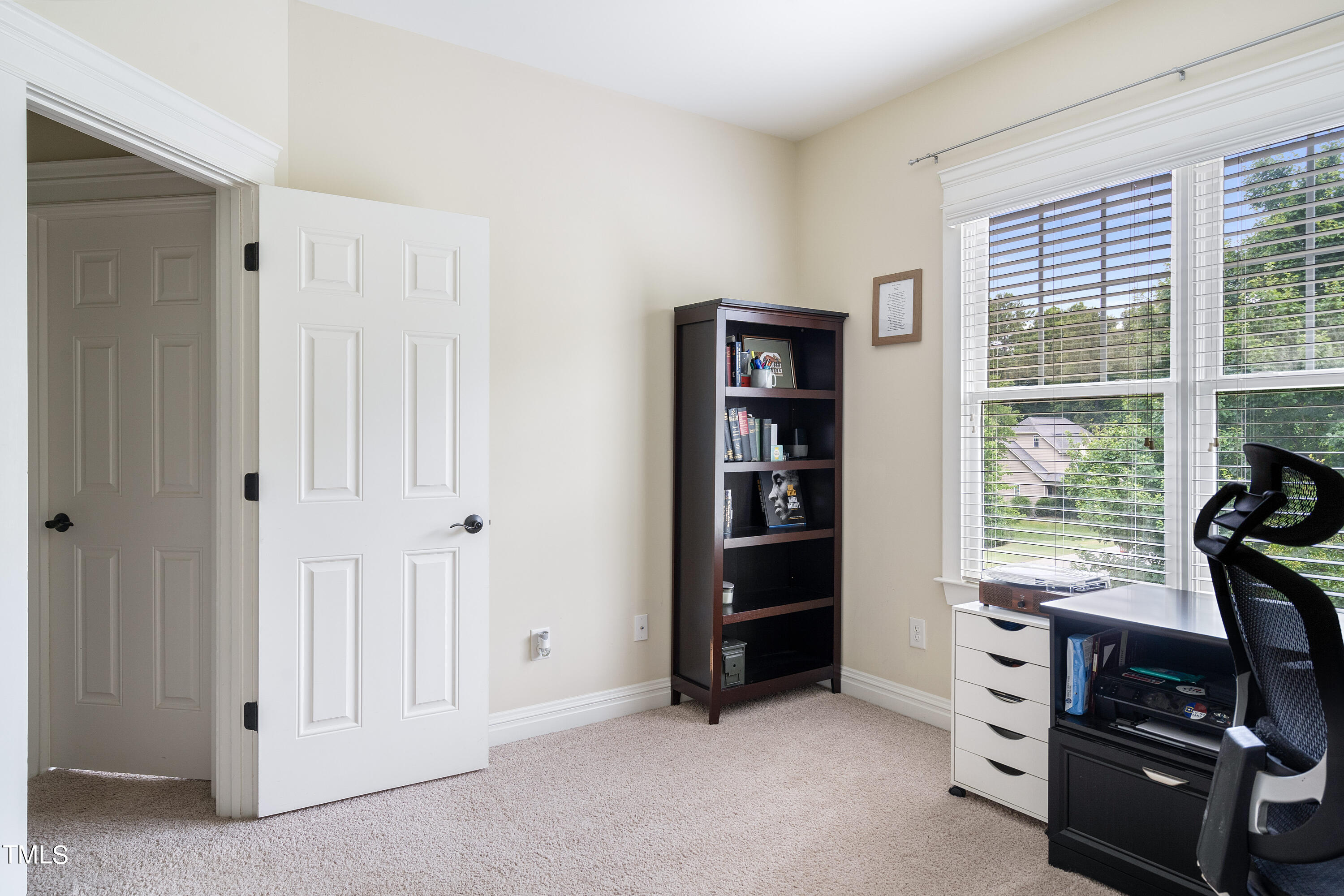 4300 Windsong Circle