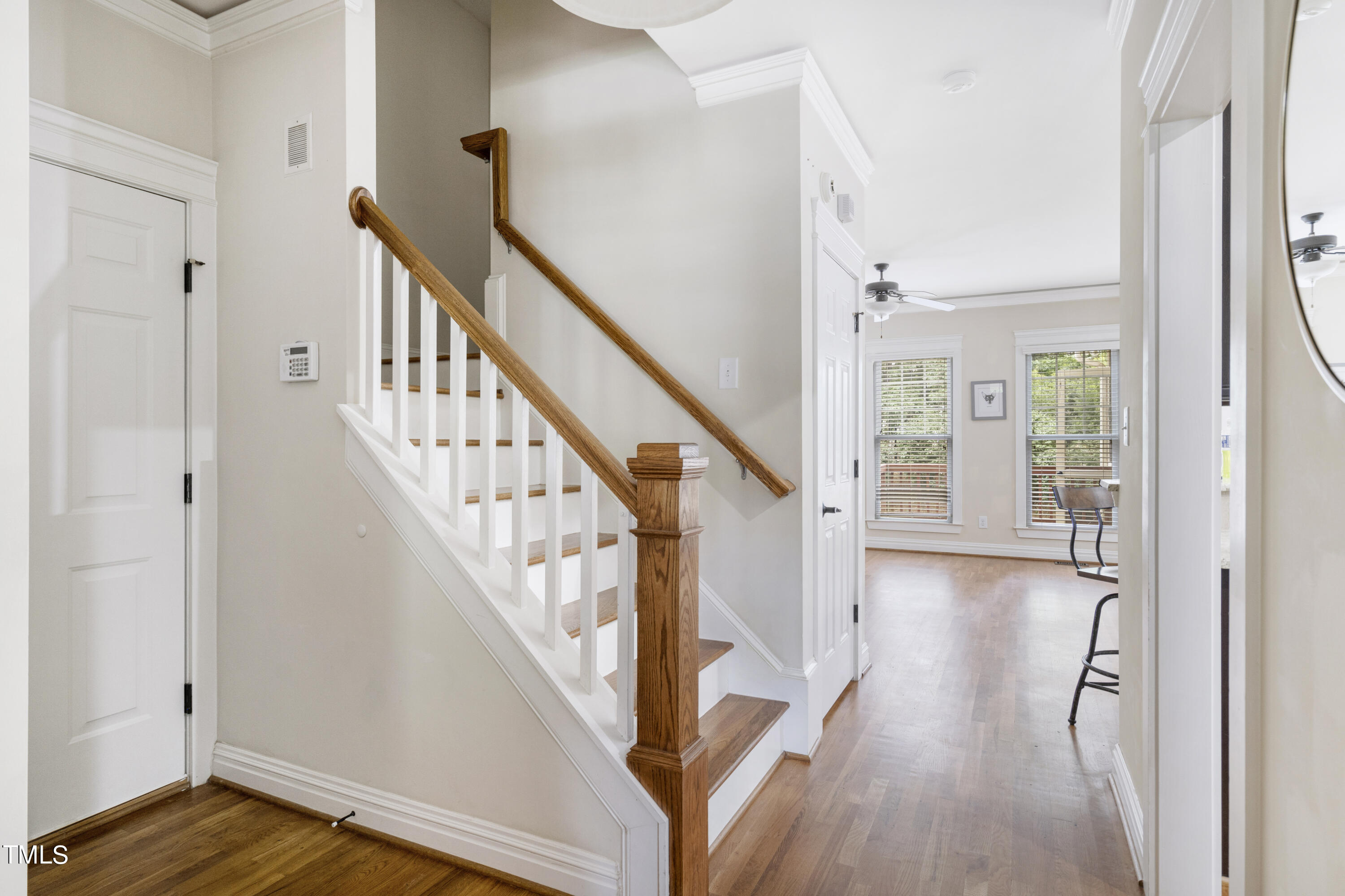 4300 Windsong Circle