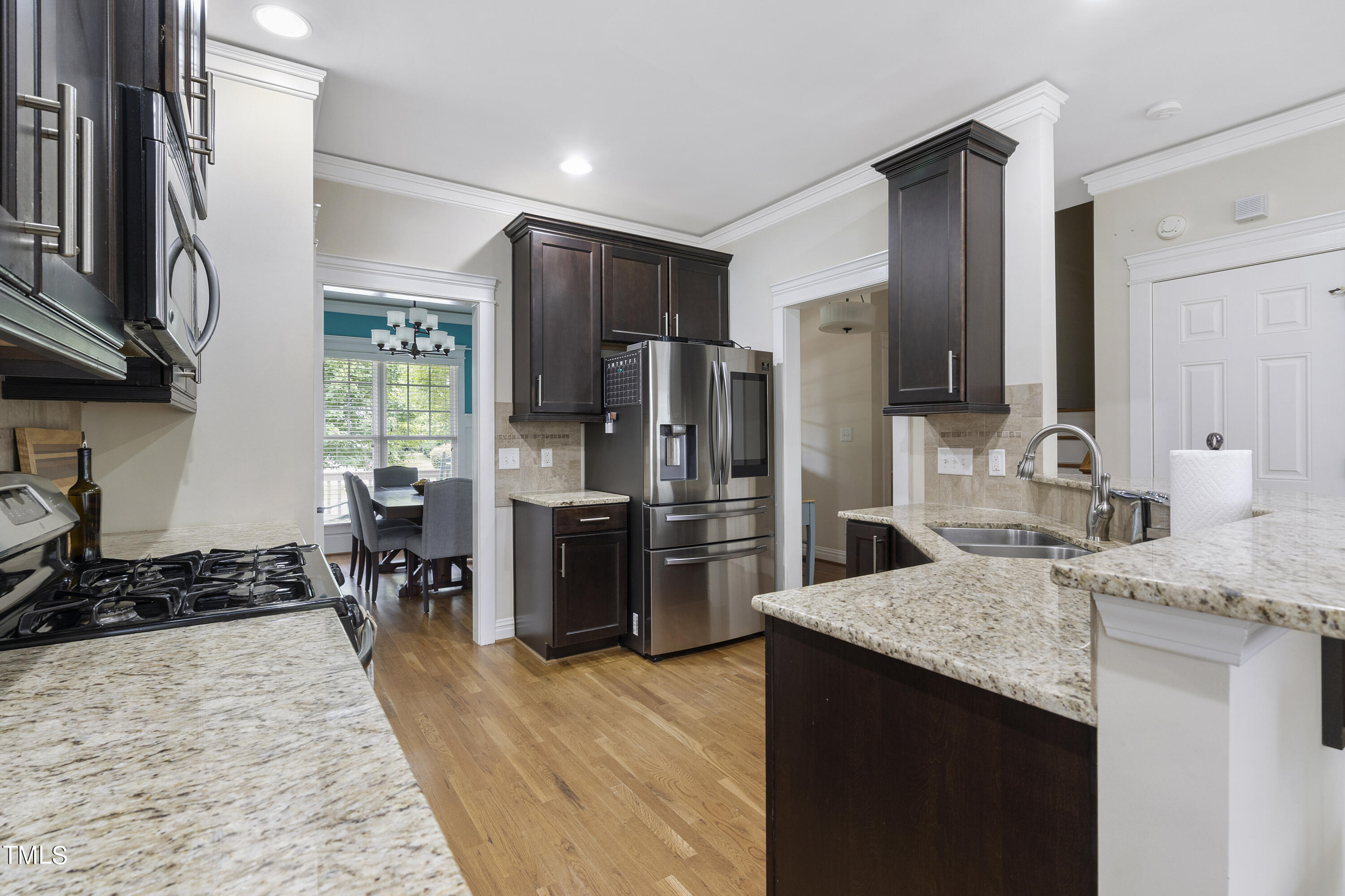 4300 Windsong Circle