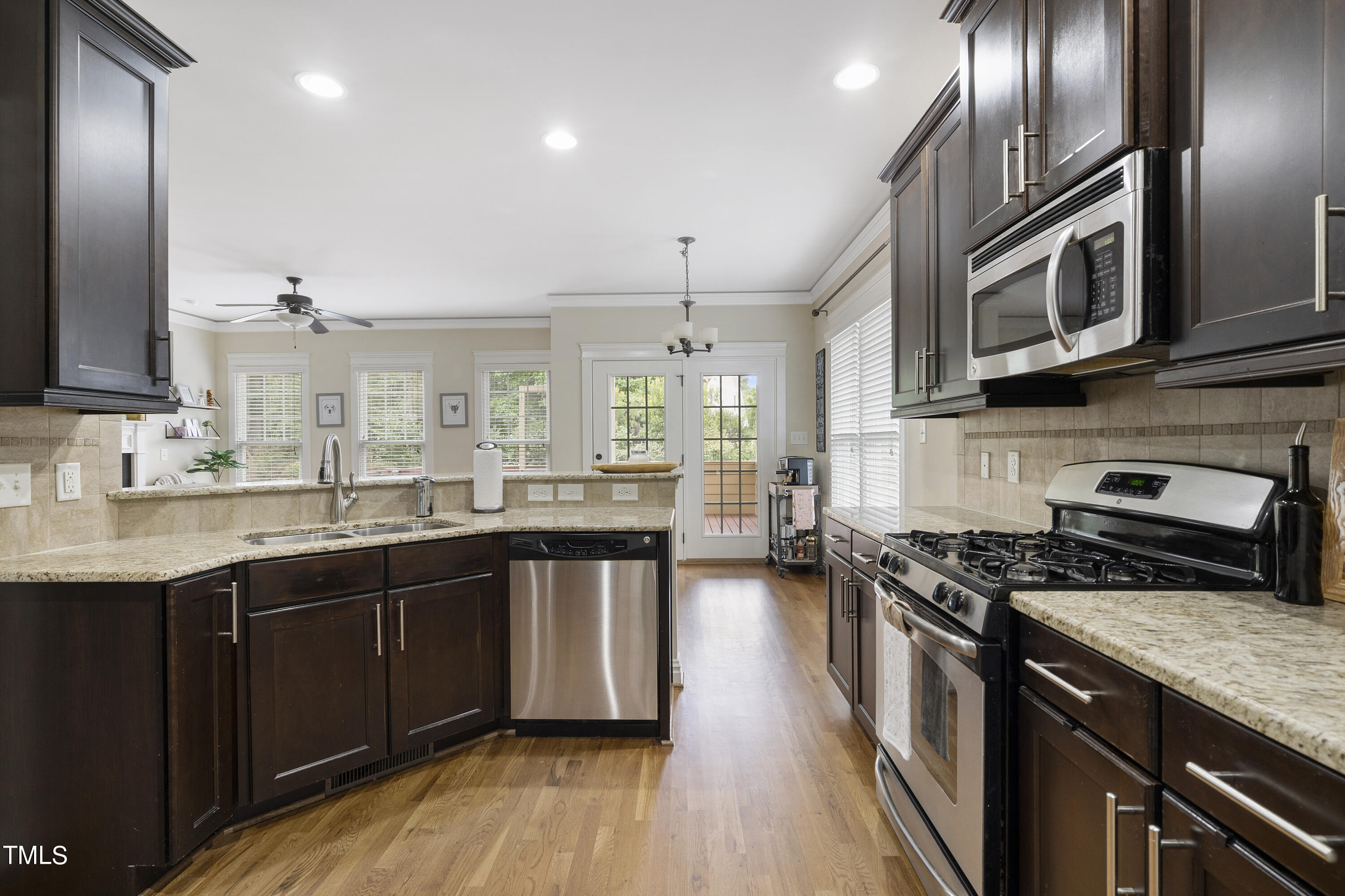 4300 Windsong Circle