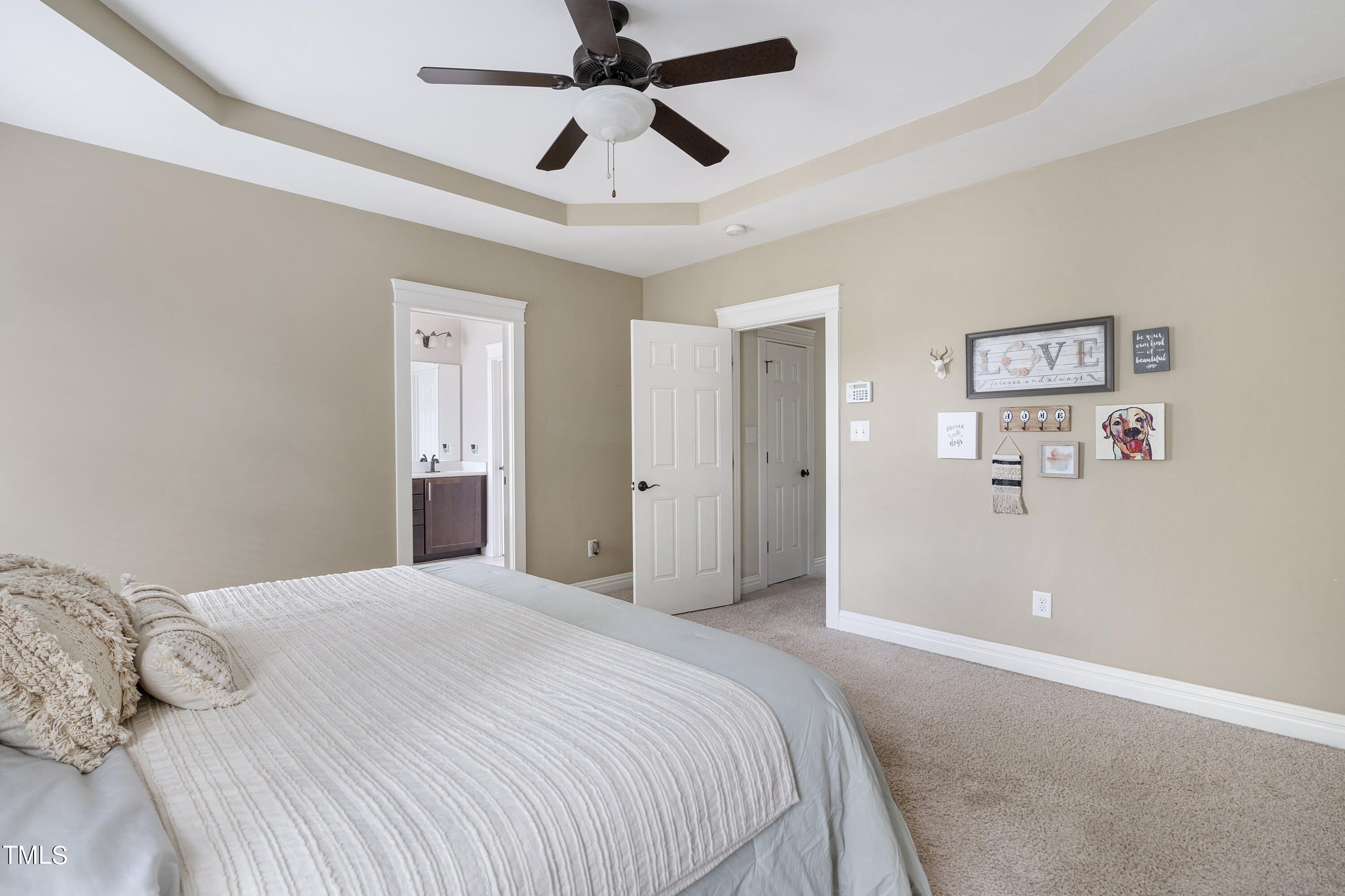 4300 Windsong Circle