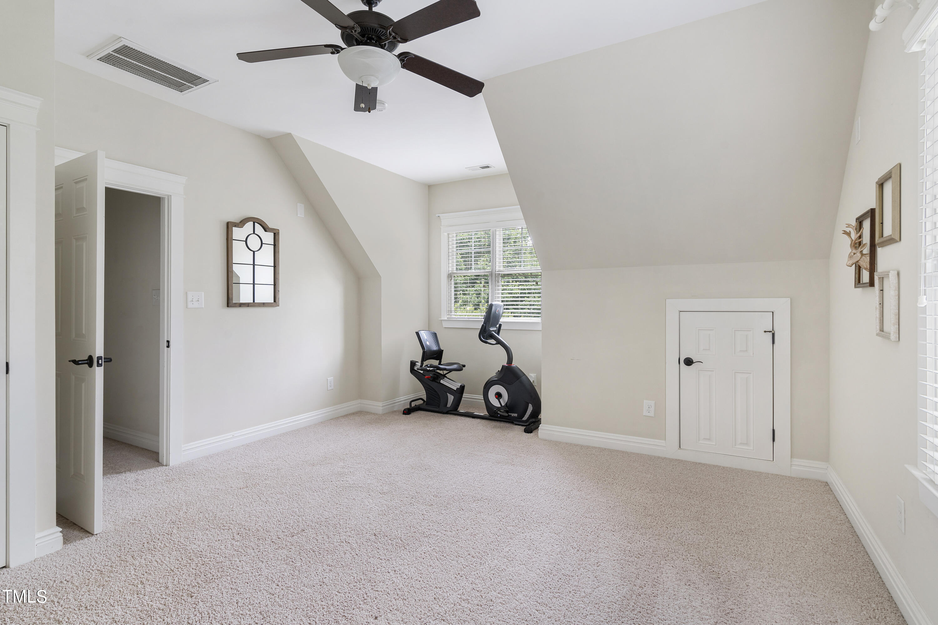 4300 Windsong Circle