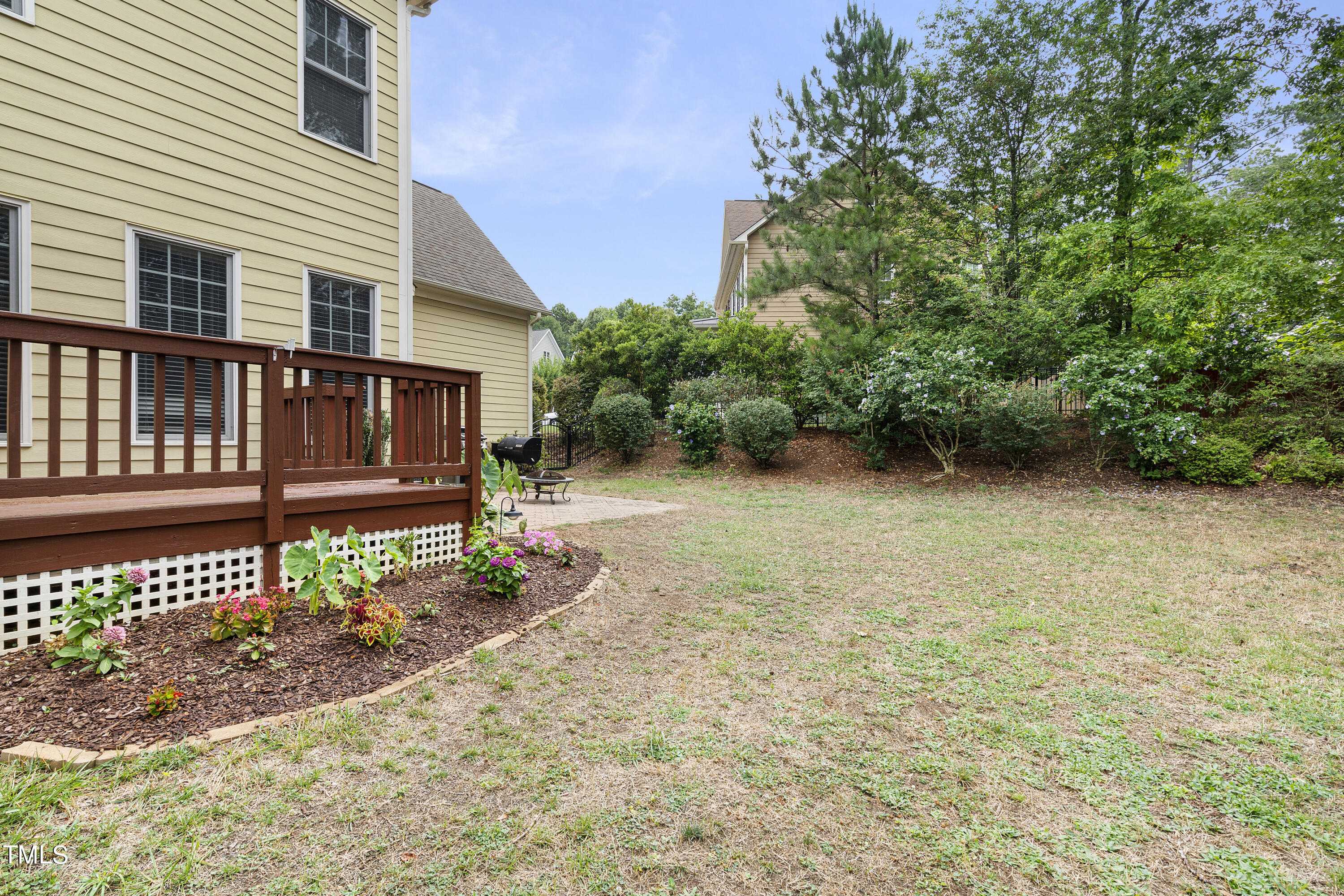 4300 Windsong Circle