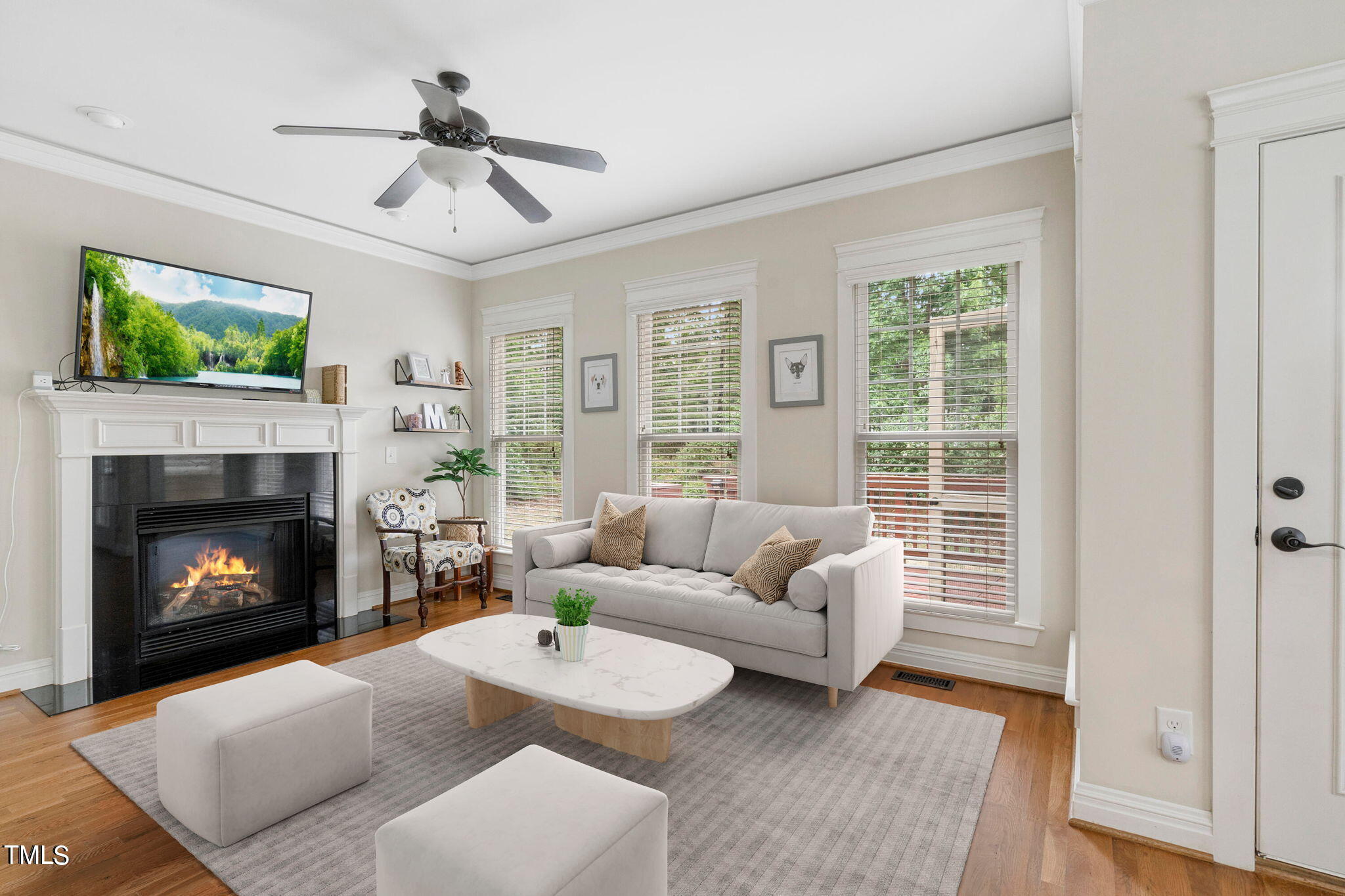 4300 Windsong Circle