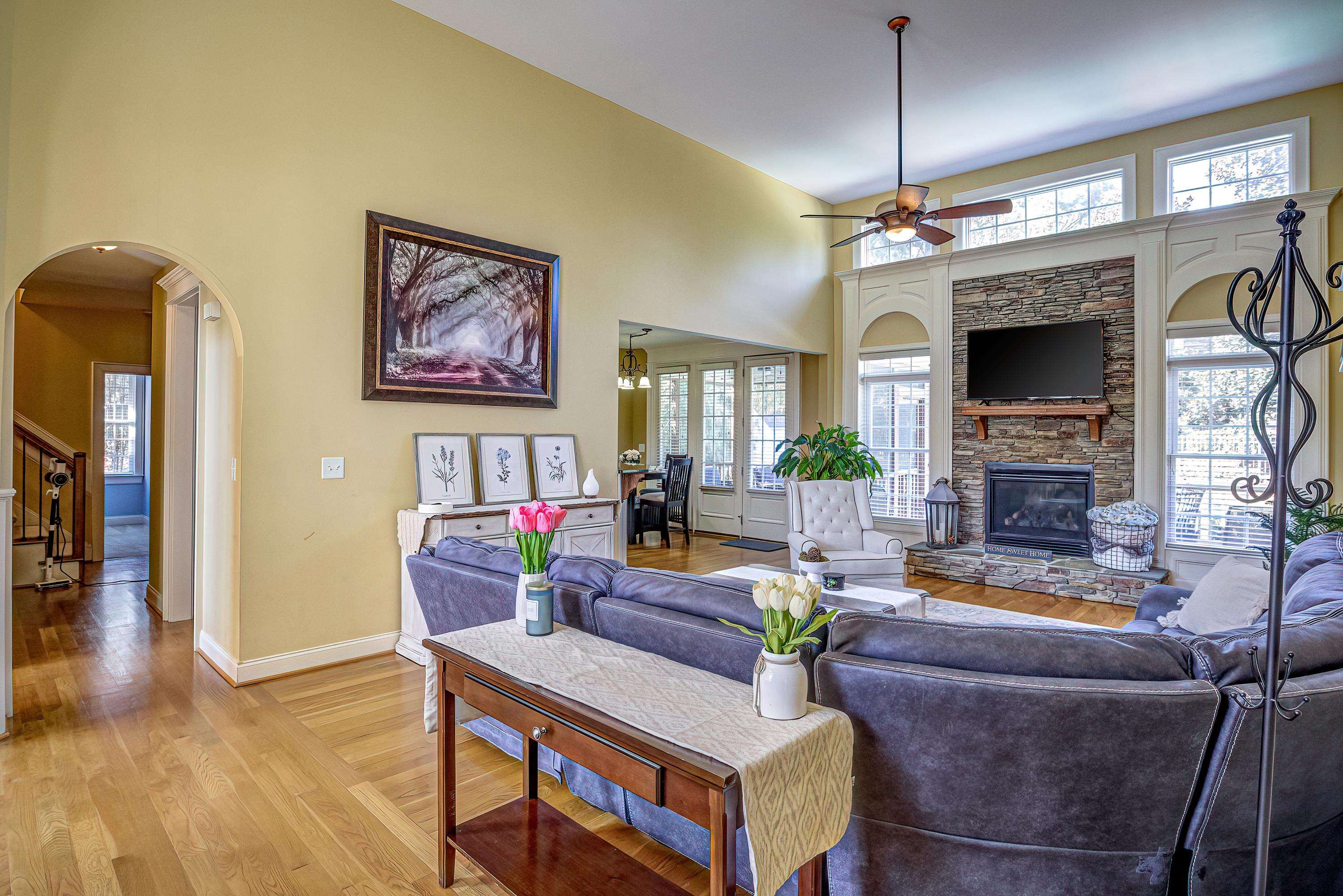 450 W Walker Woods Lane