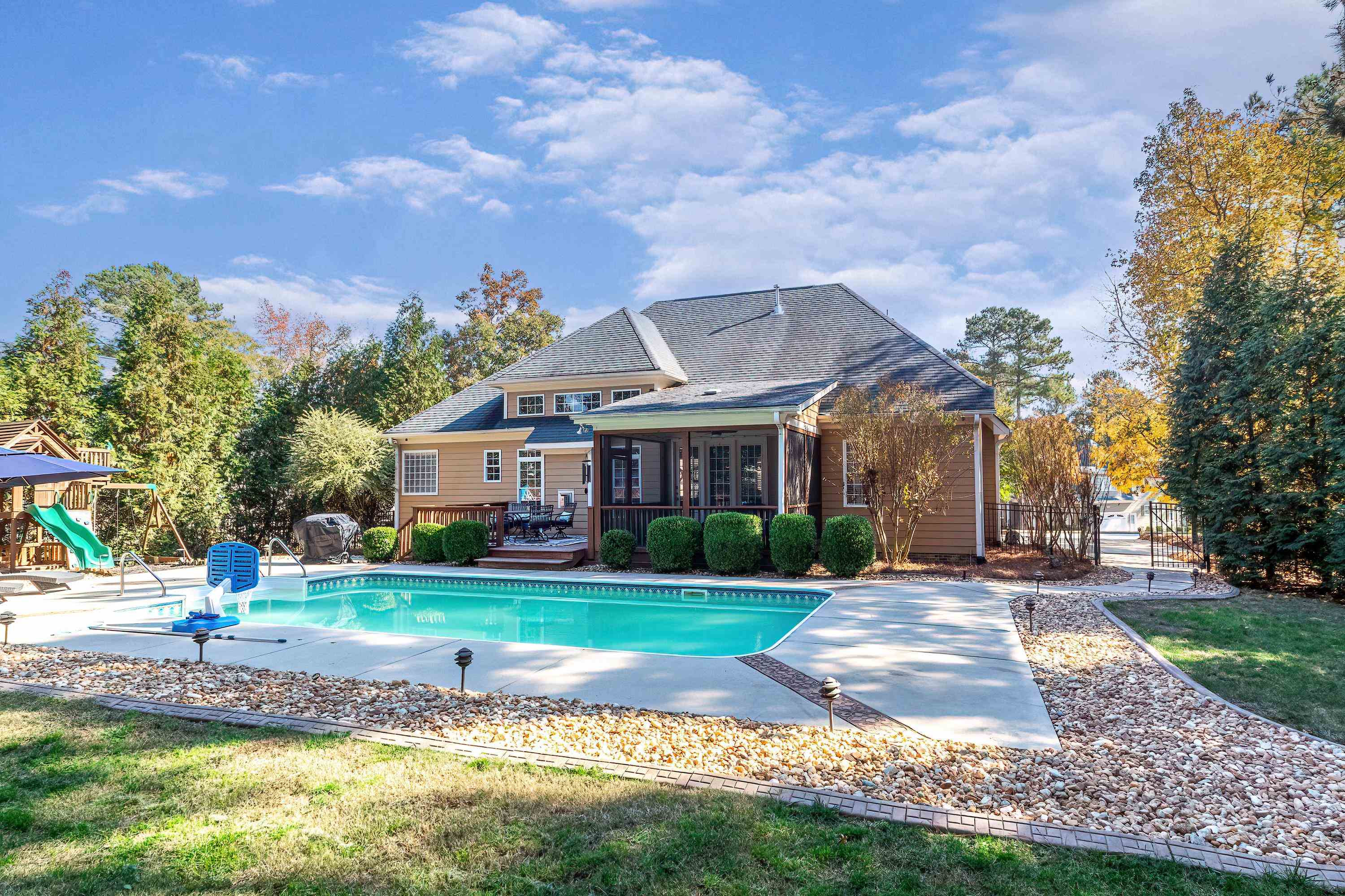 450 W Walker Woods Lane