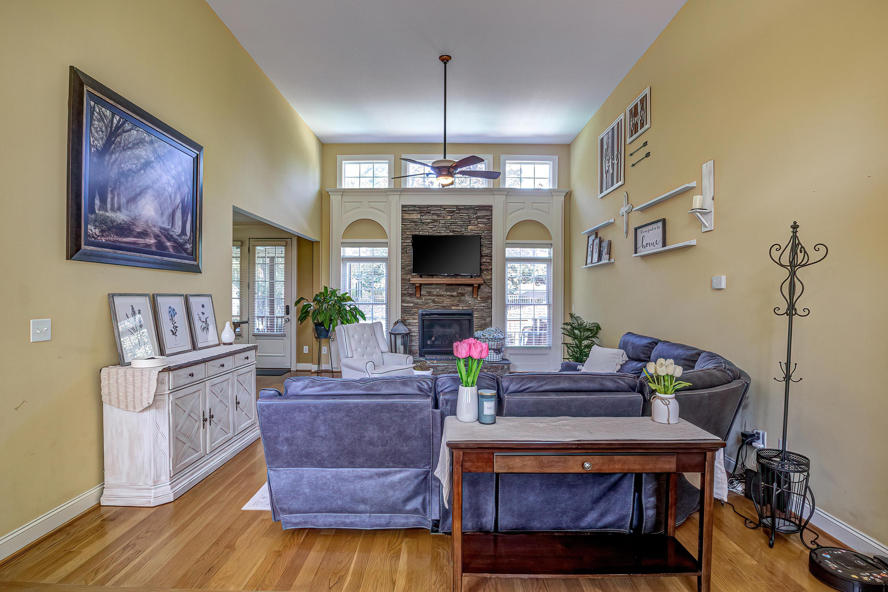 450 W Walker Woods Lane