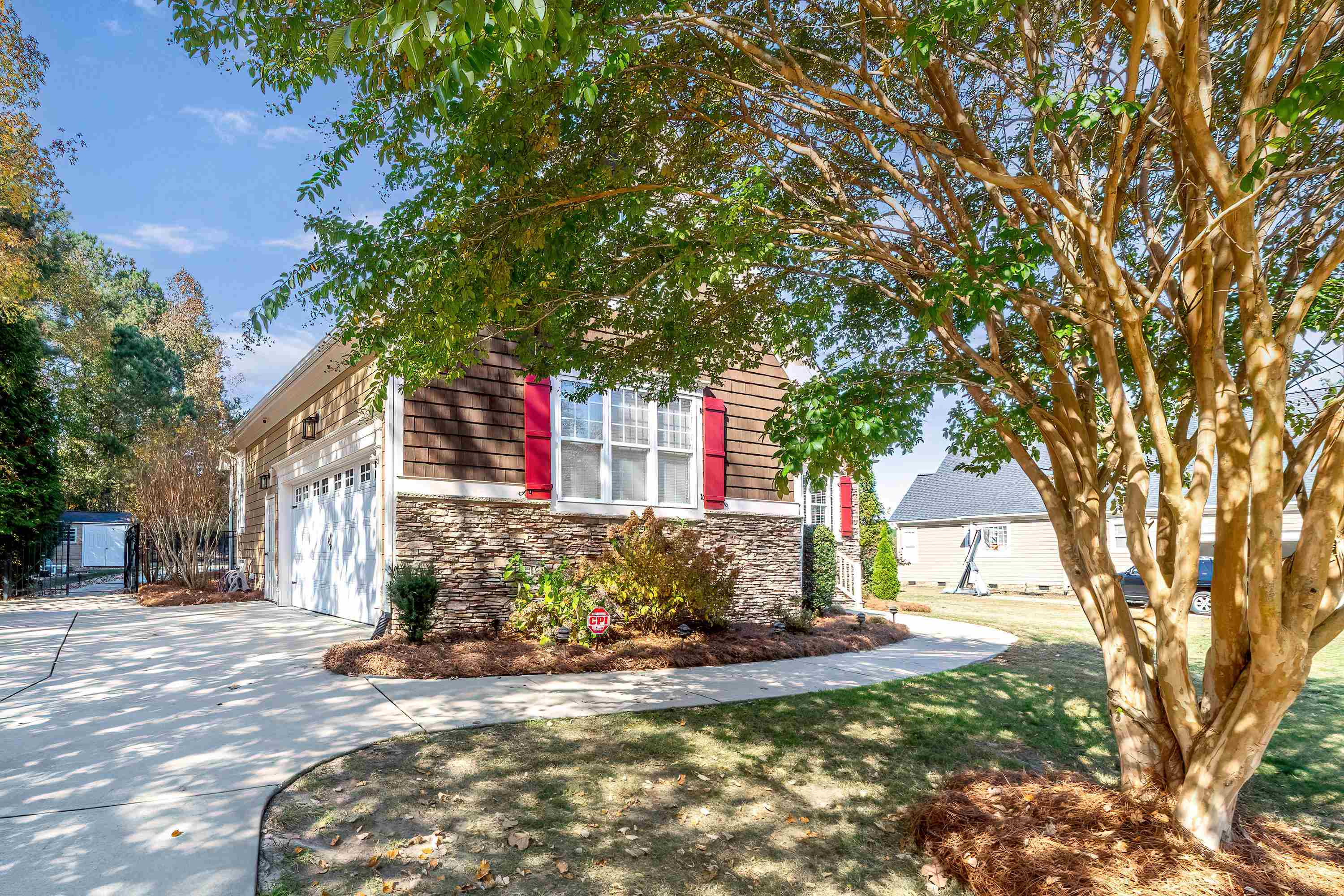 450 W Walker Woods Lane