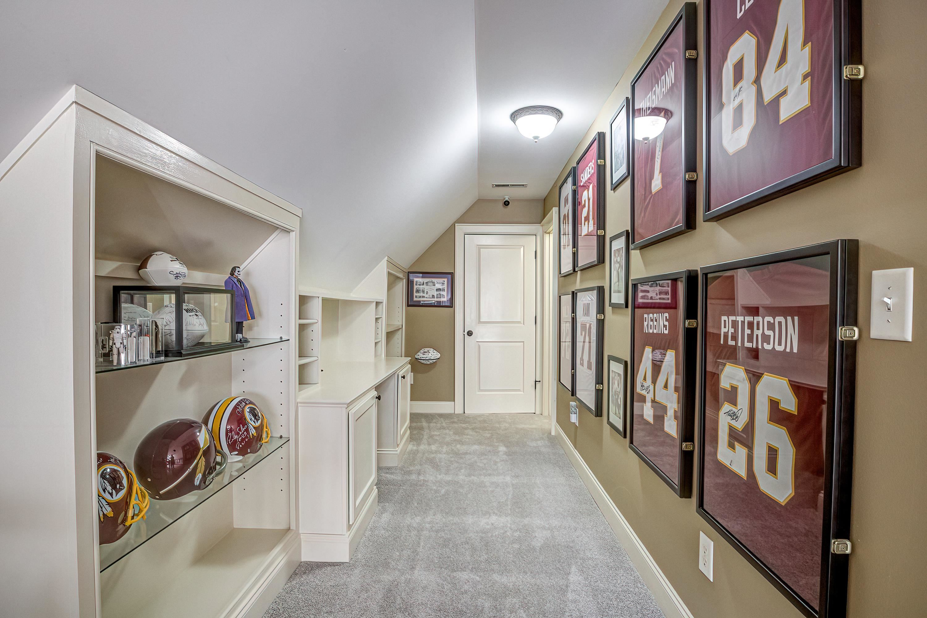 450 W Walker Woods Lane