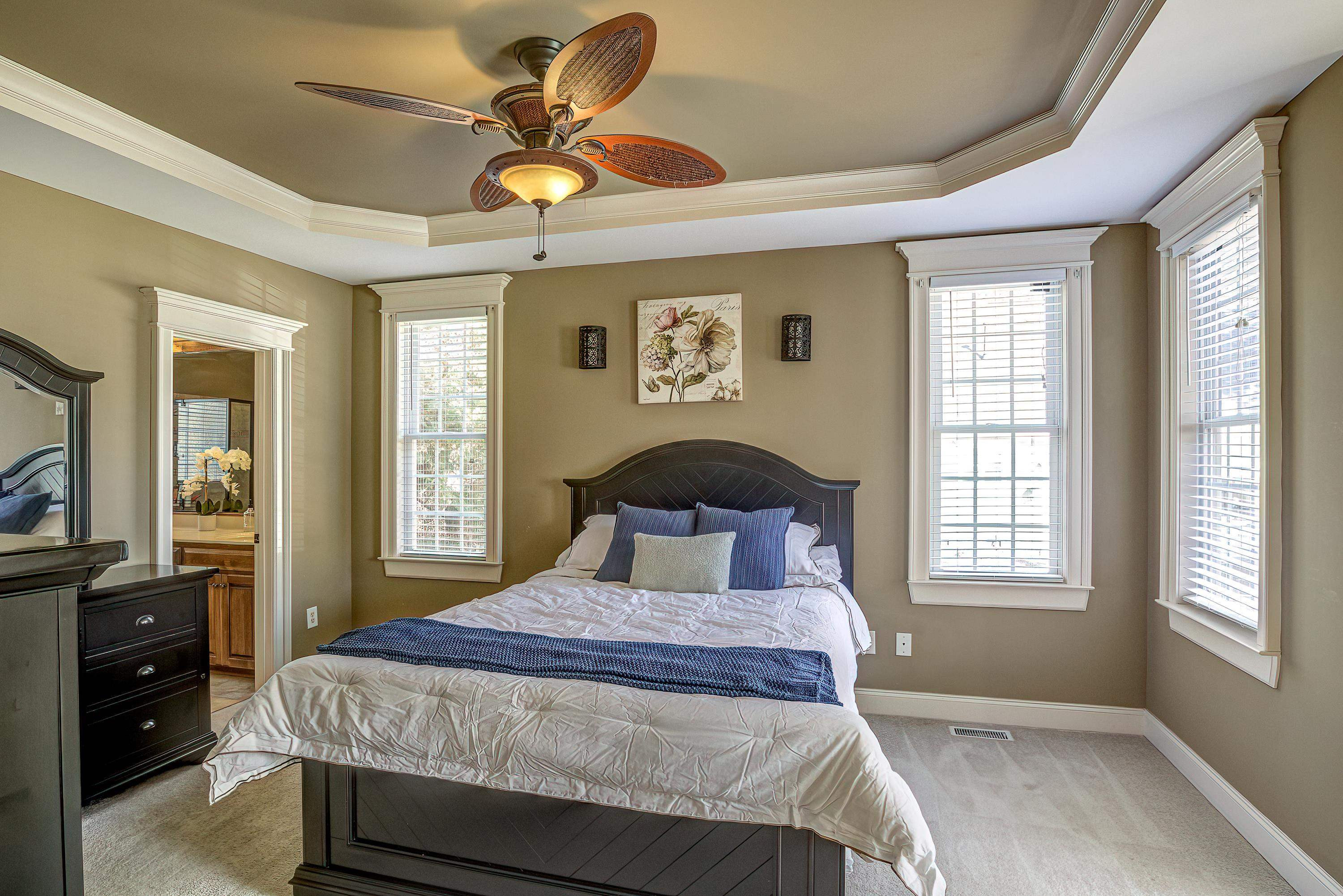 450 W Walker Woods Lane