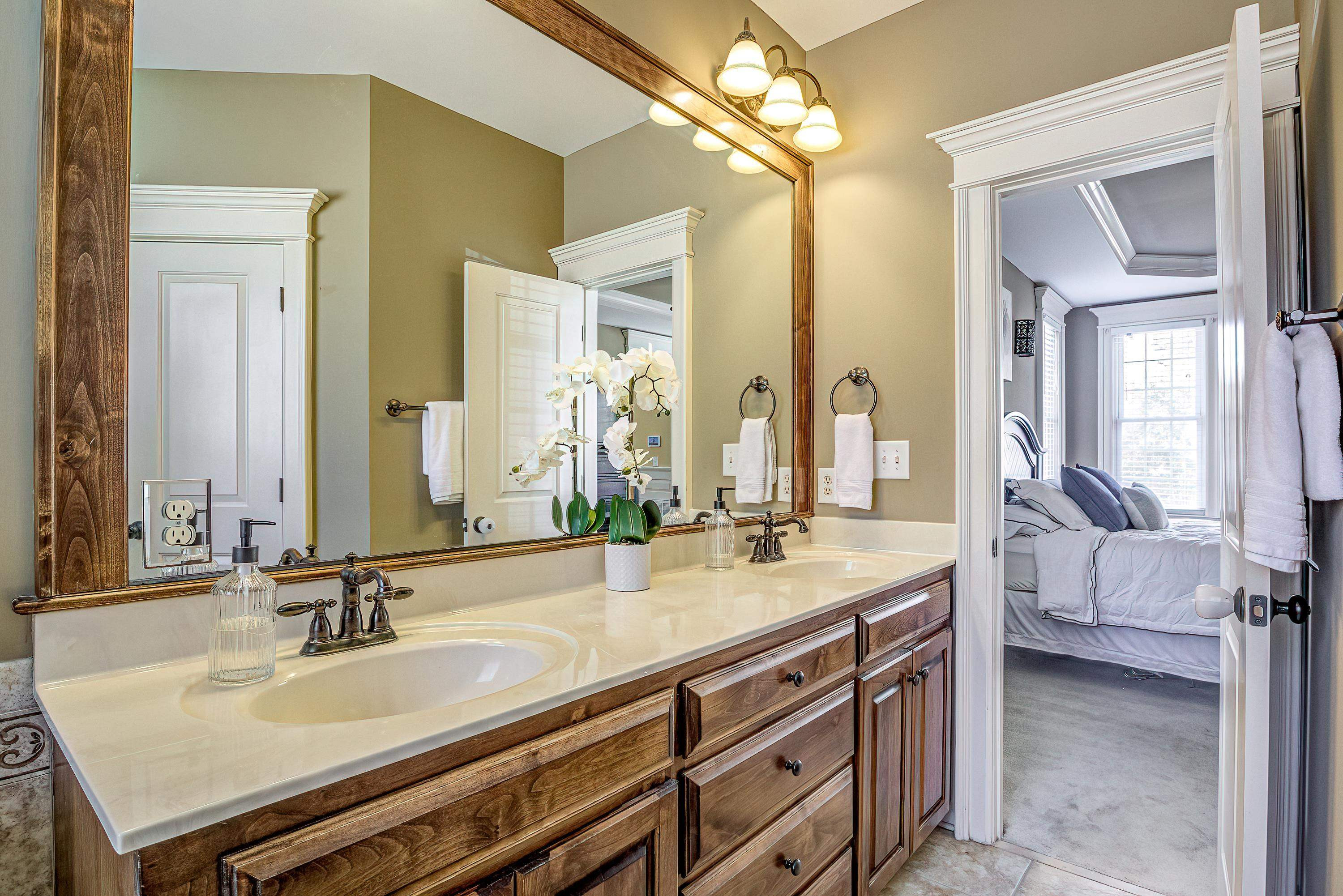 450 W Walker Woods Lane