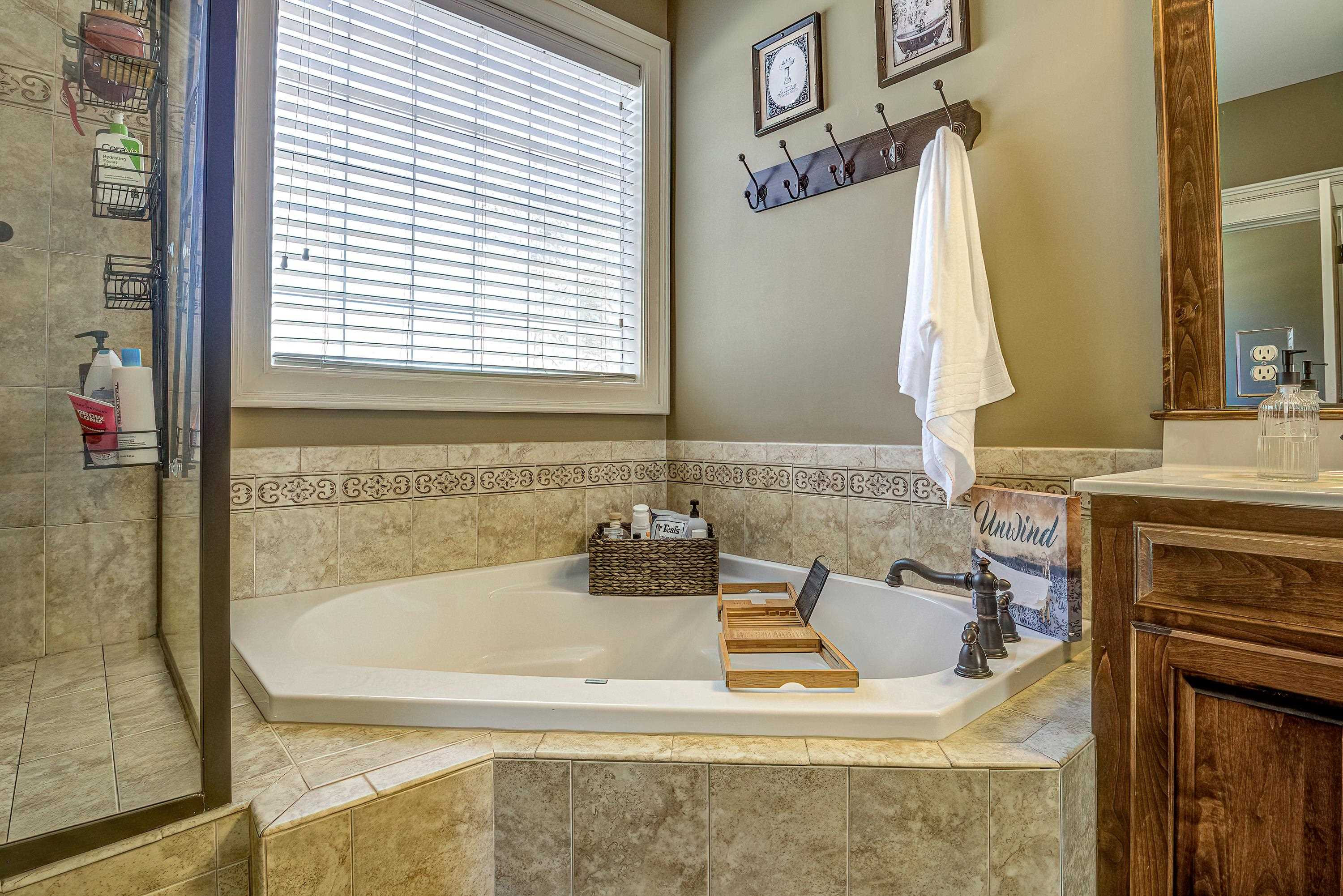 450 W Walker Woods Lane