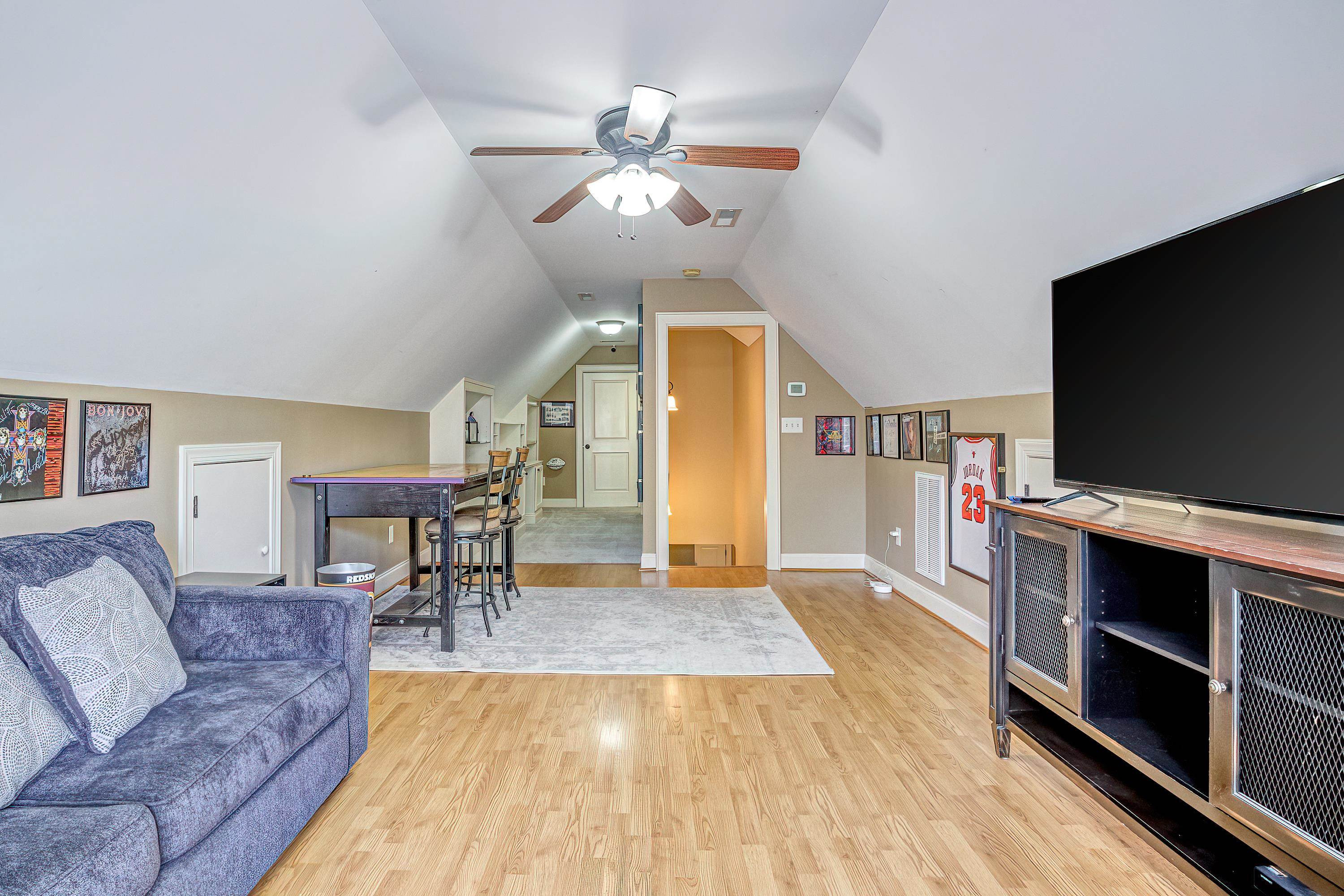 450 W Walker Woods Lane