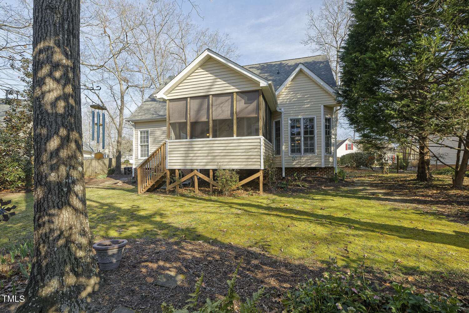 924 Glenmacie Drive 