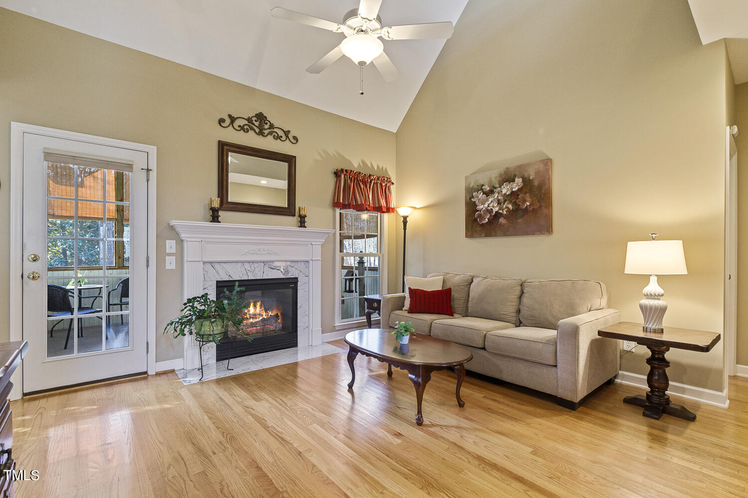 924 Glenmacie Drive 