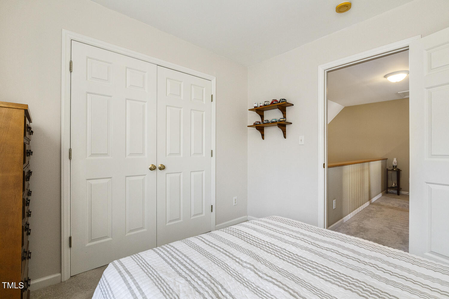 924 Glenmacie Drive 
