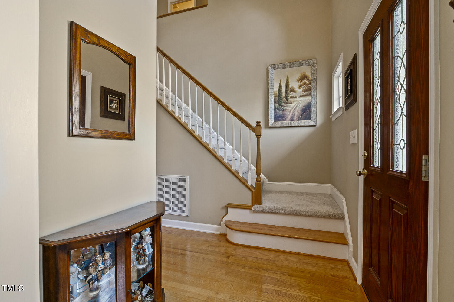 924 Glenmacie Drive 