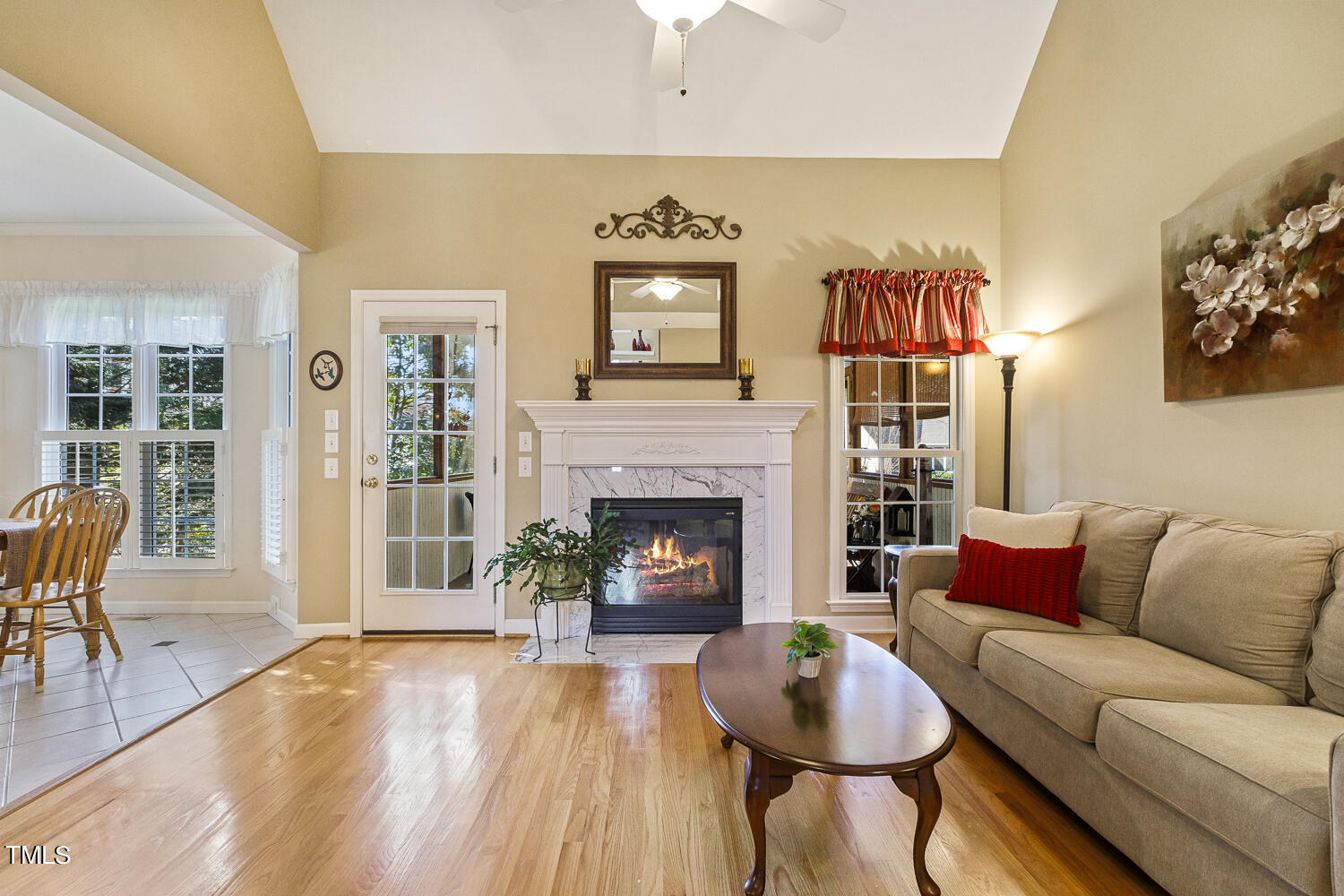 924 Glenmacie Drive 