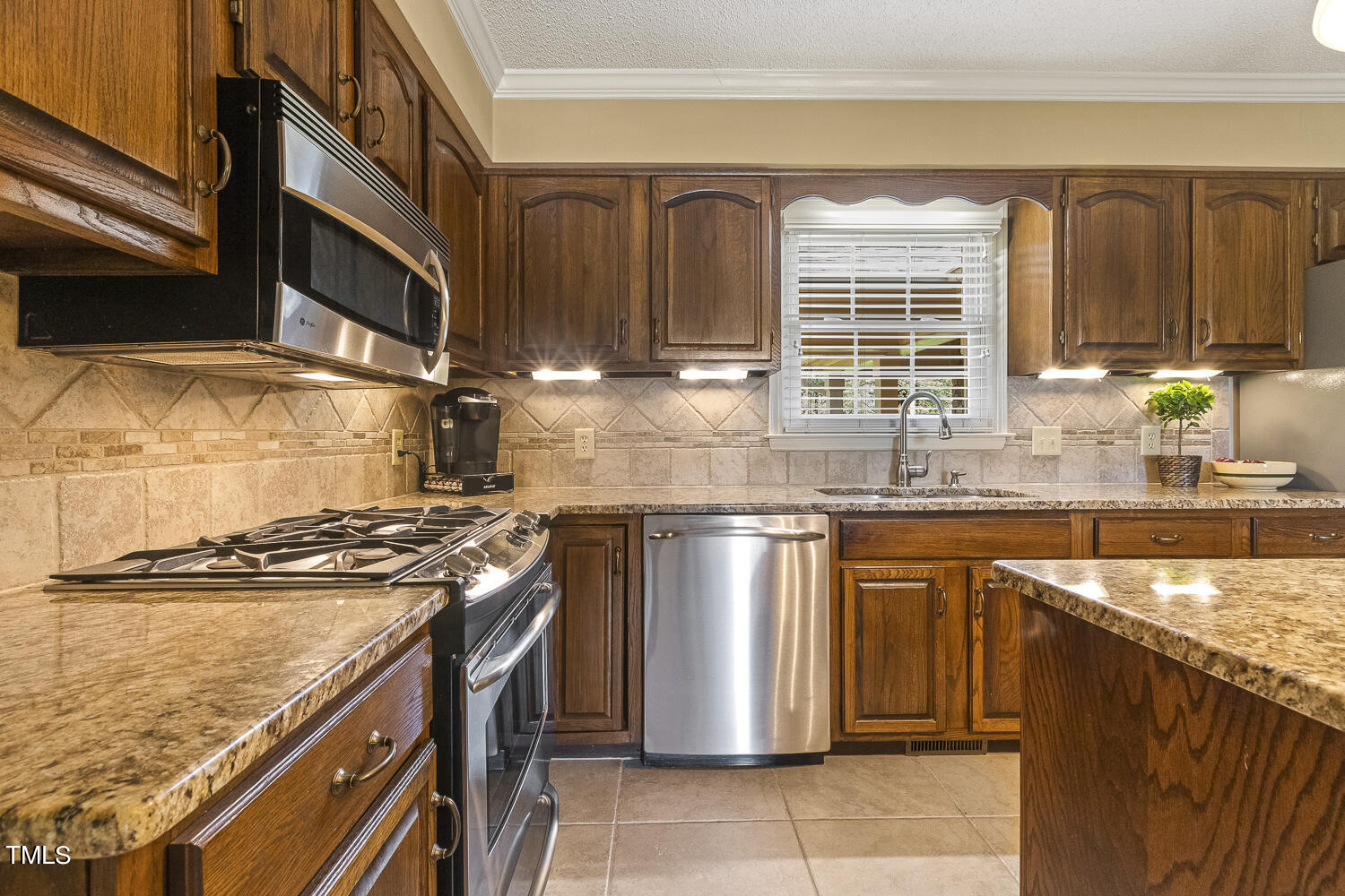 6585 Dwight Rowland Rd