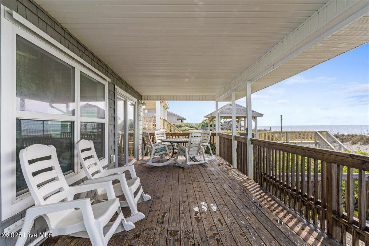 2709 W Beach Drive