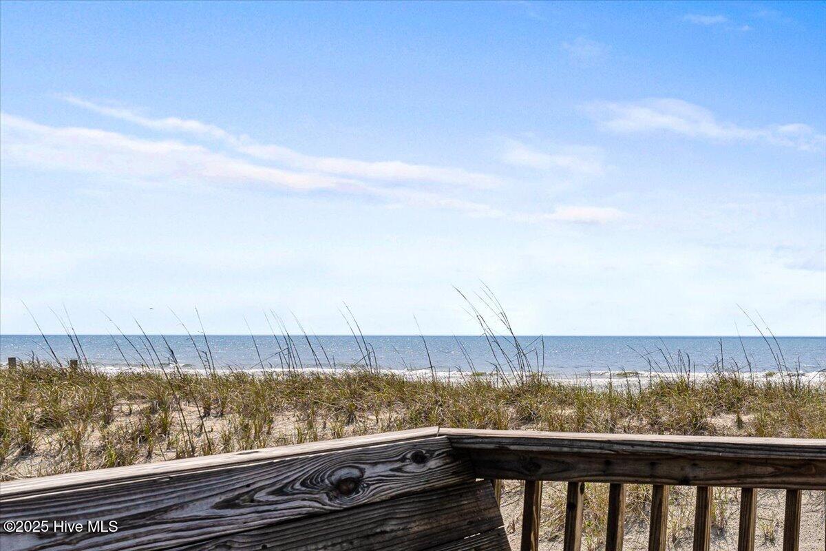 2709 W Beach Drive