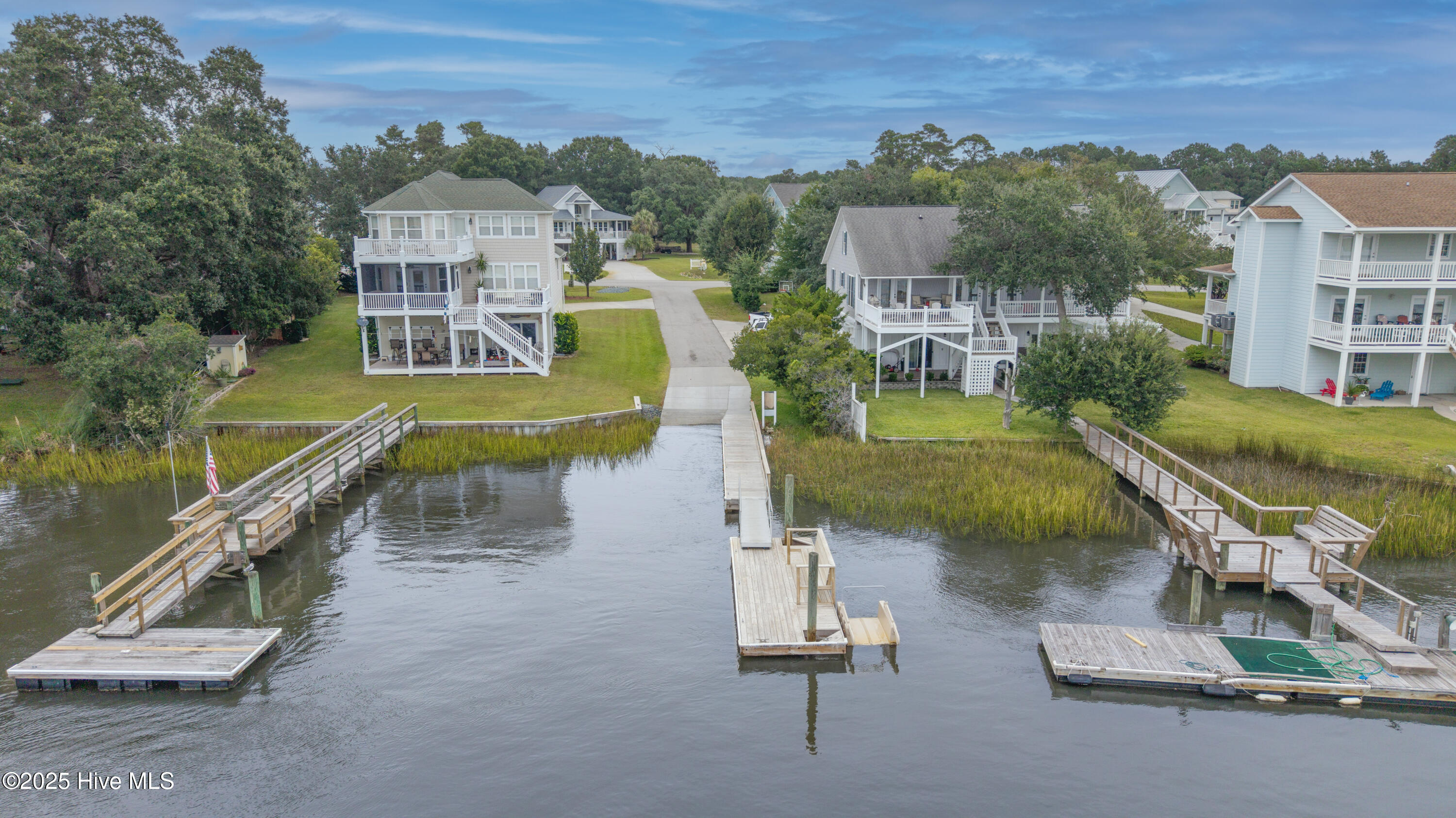 359 42 and 43 Hamilton Drive SE