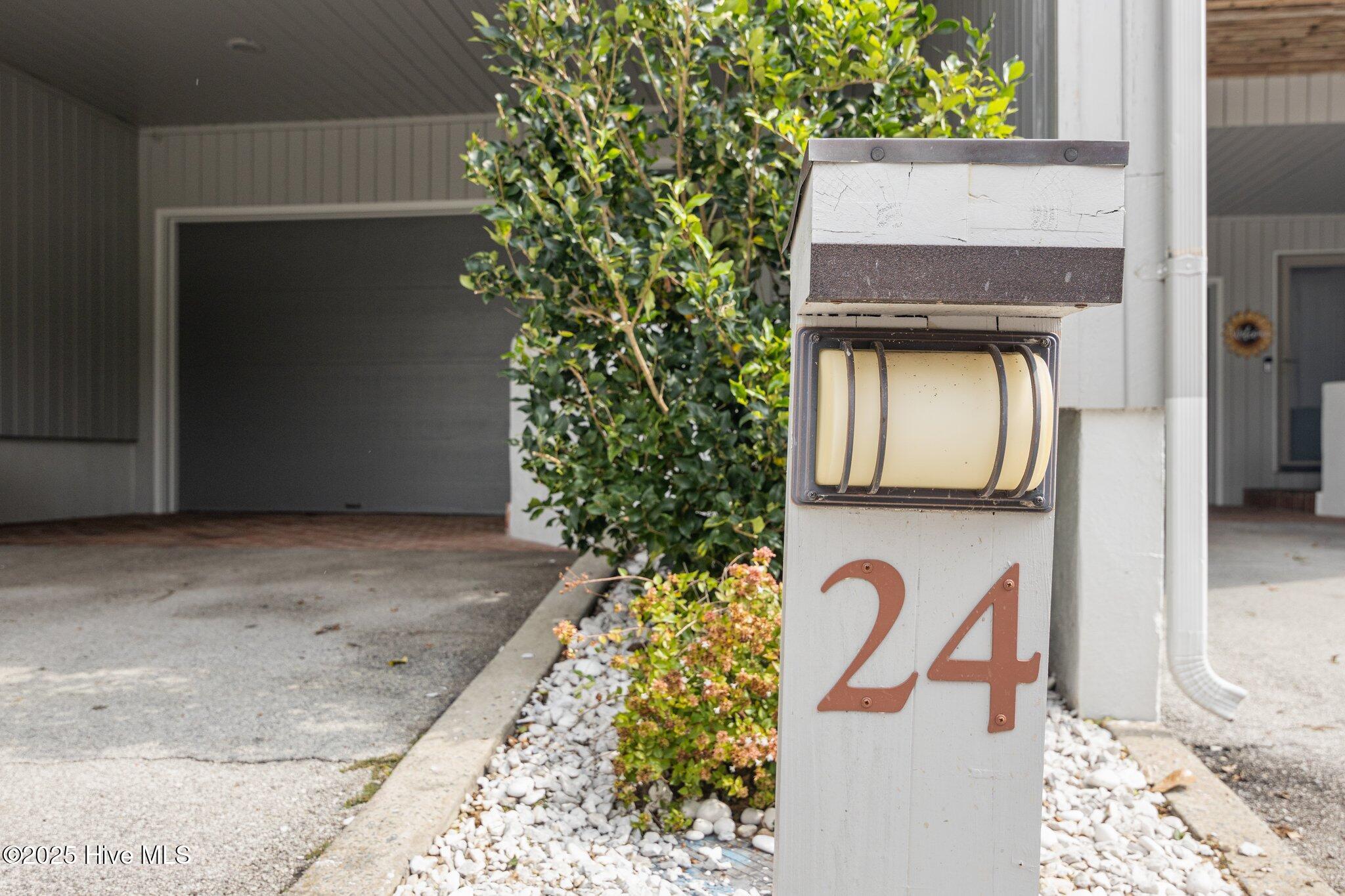 24 Batts Hill Road