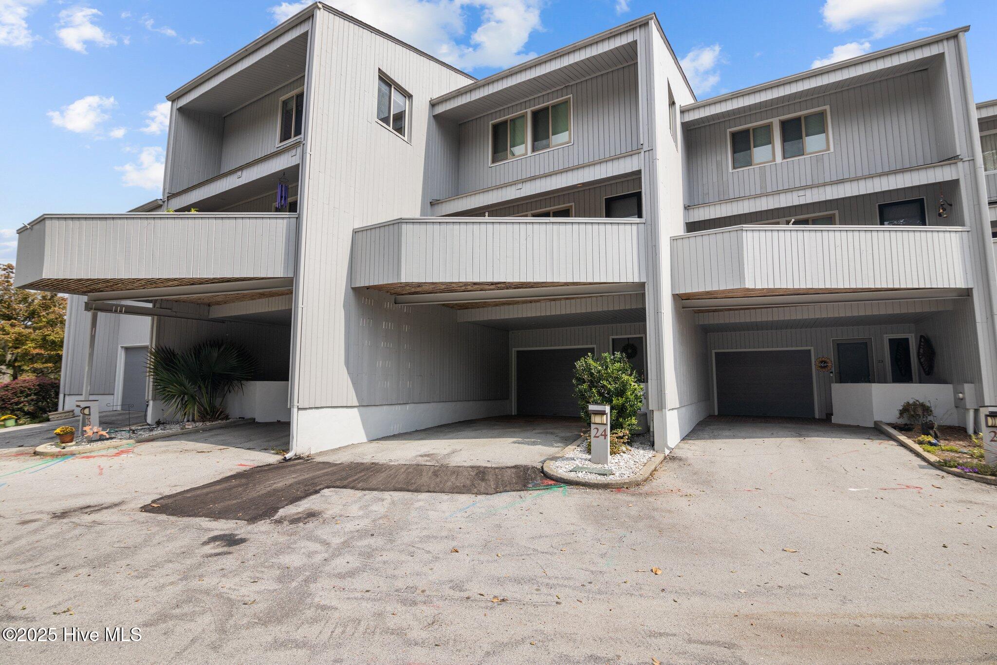 24 Batts Hill Road