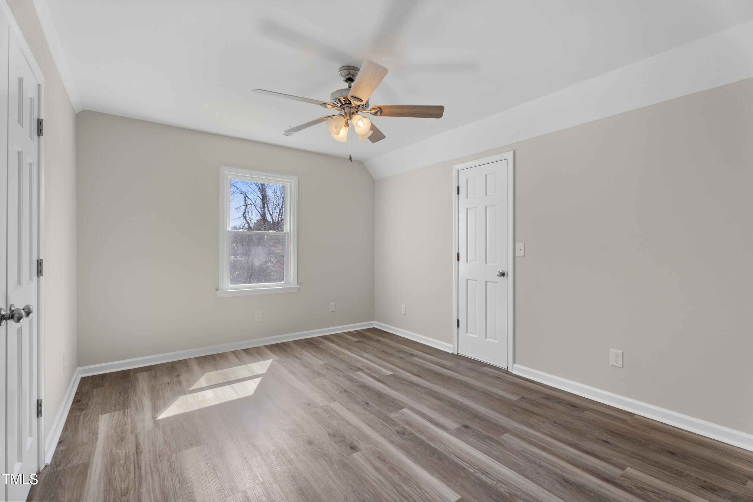 1309 N Holland Road