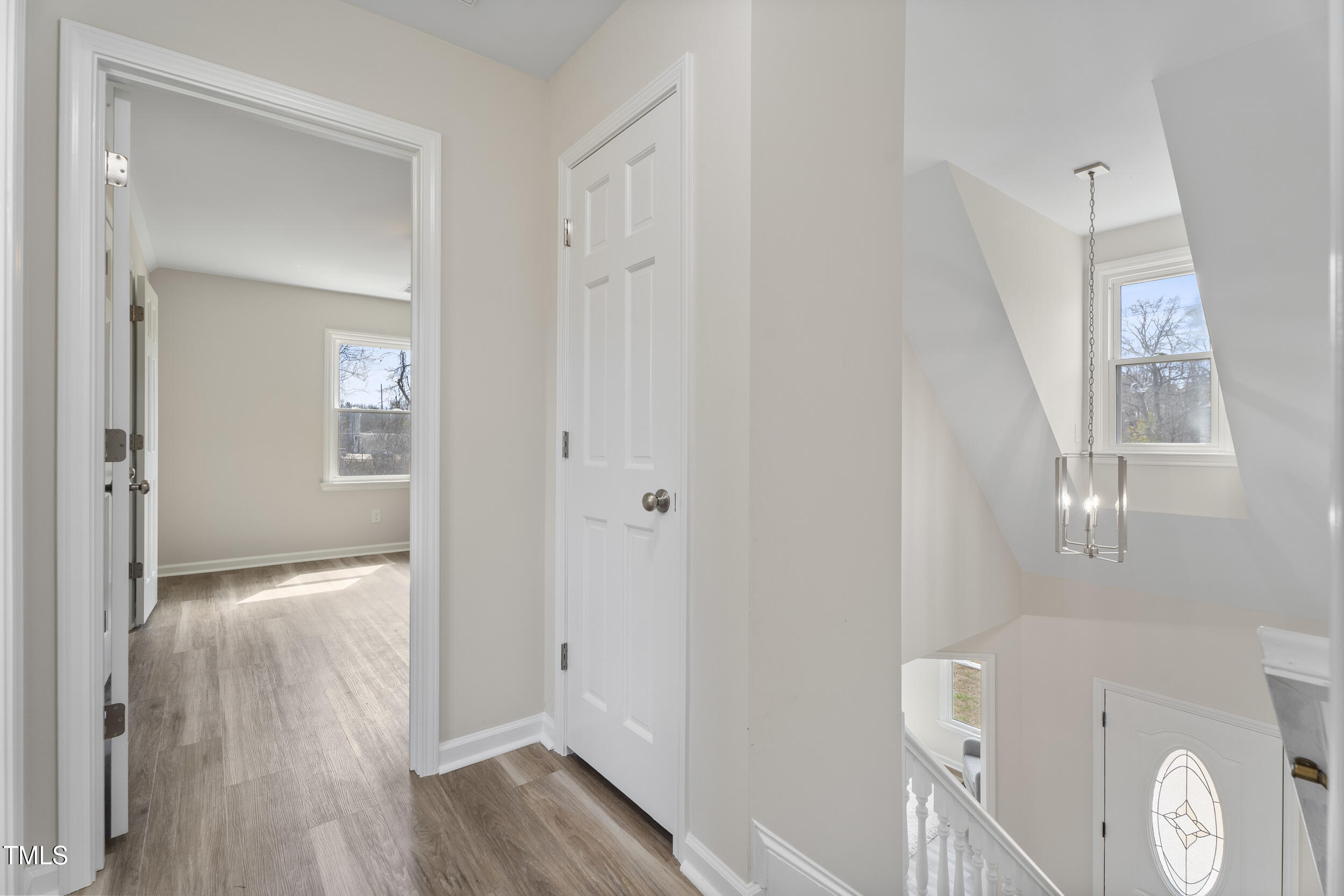 1309 N Holland Road