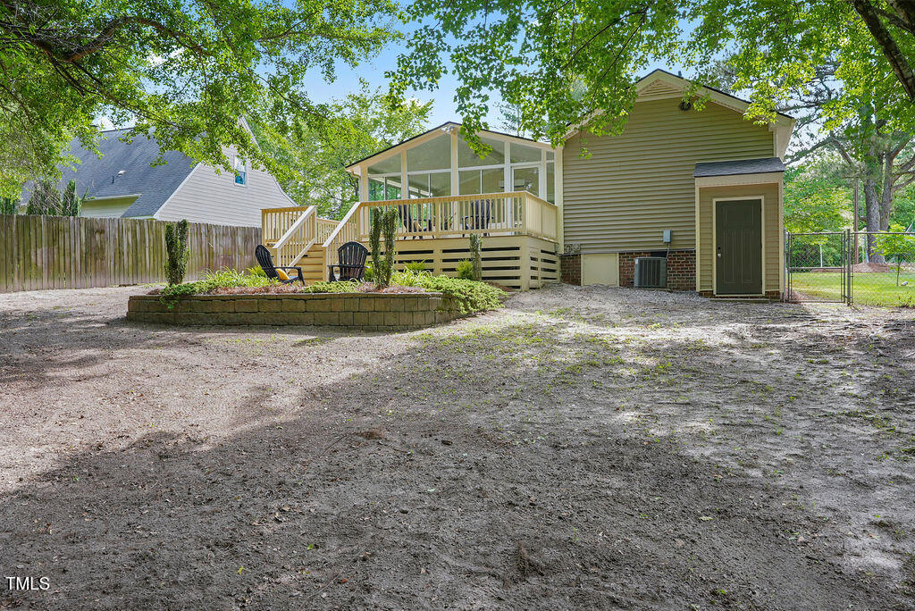 847 E Maple Lane
