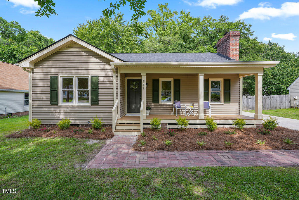 847 E Maple Lane