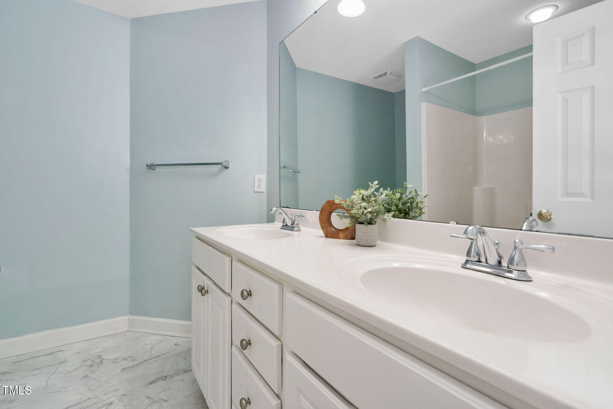 2106 White Pond Court