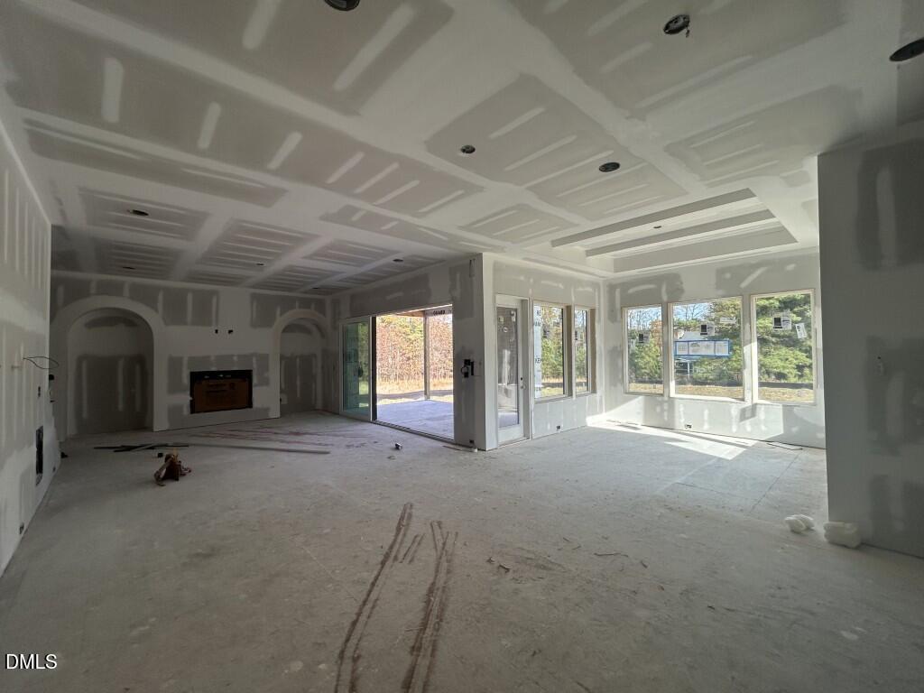 5861 Carriage Gate Drive