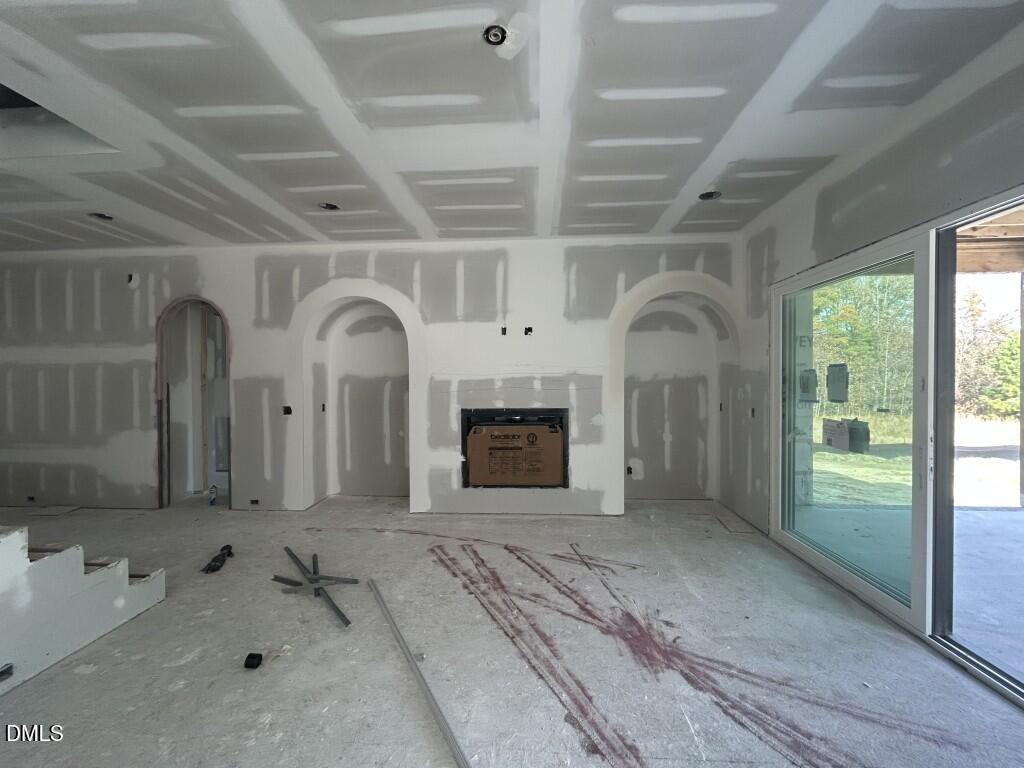 5861 Carriage Gate Drive