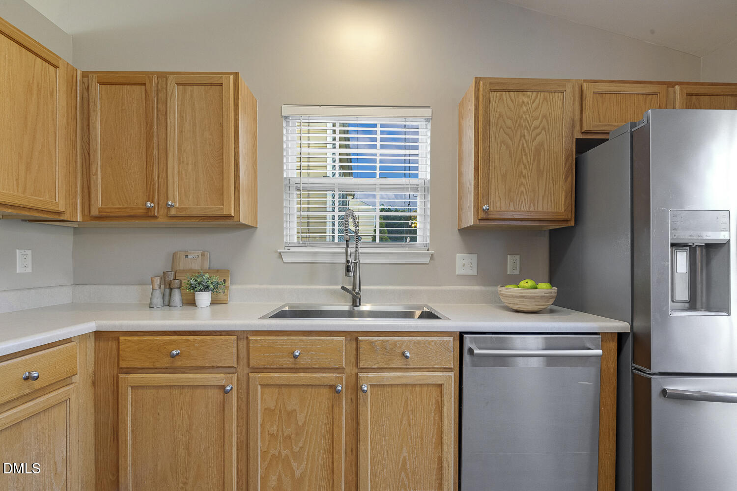 1753 E Ridge Heights Drive